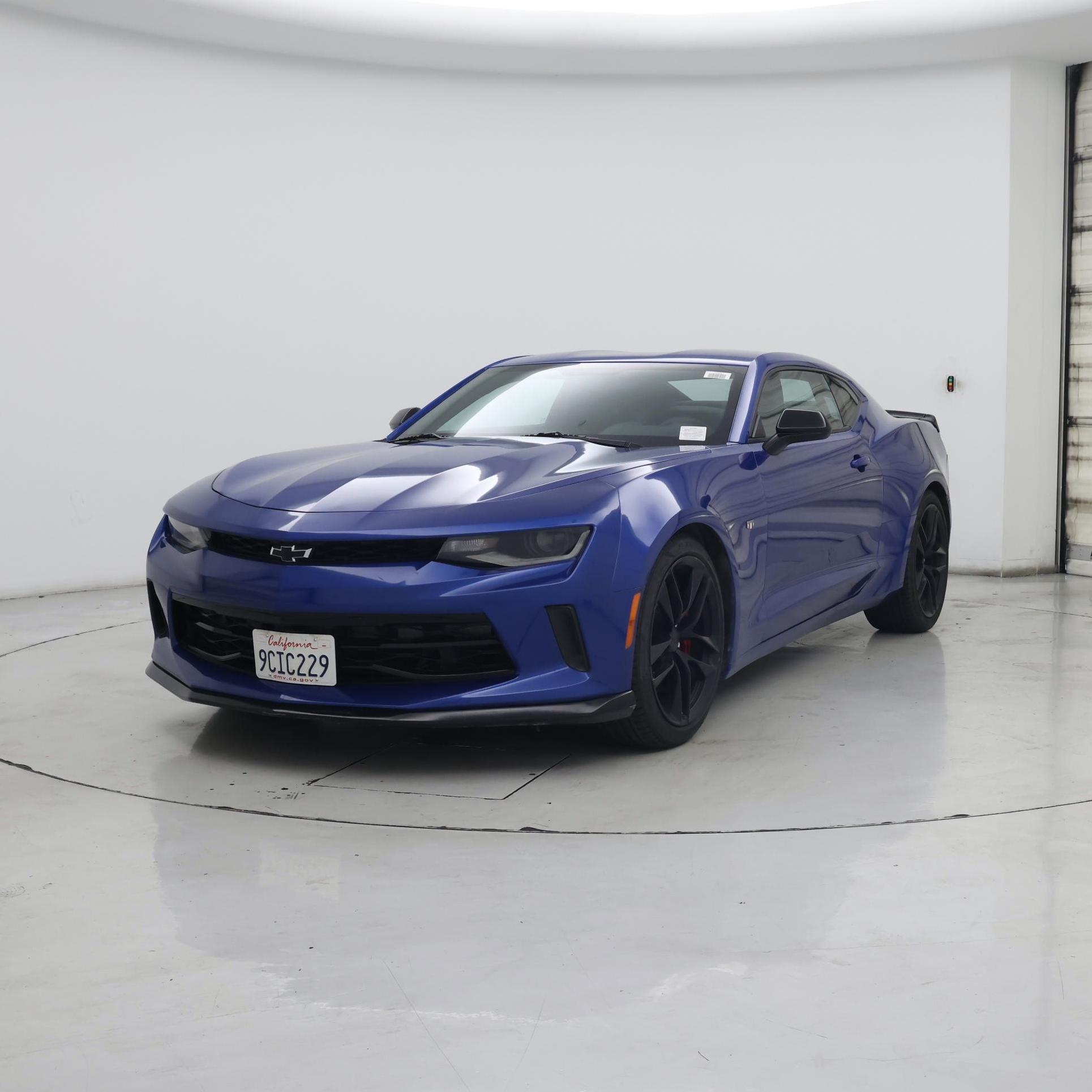 Thumbnail: 2018 Chevrolet Camaro - 4