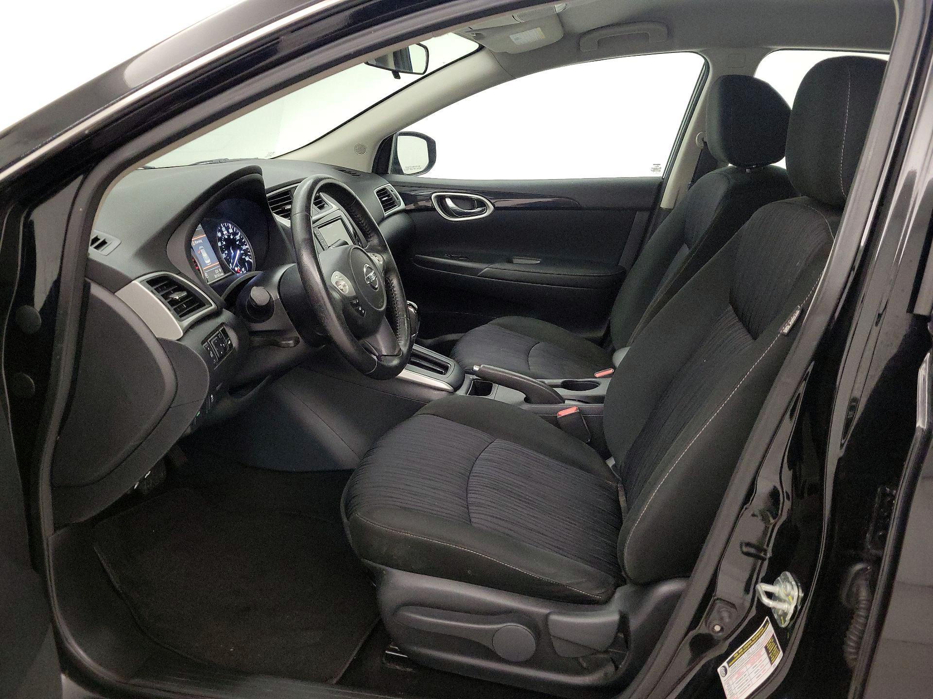 Thumbnail: 2019 Nissan Sentra - 11