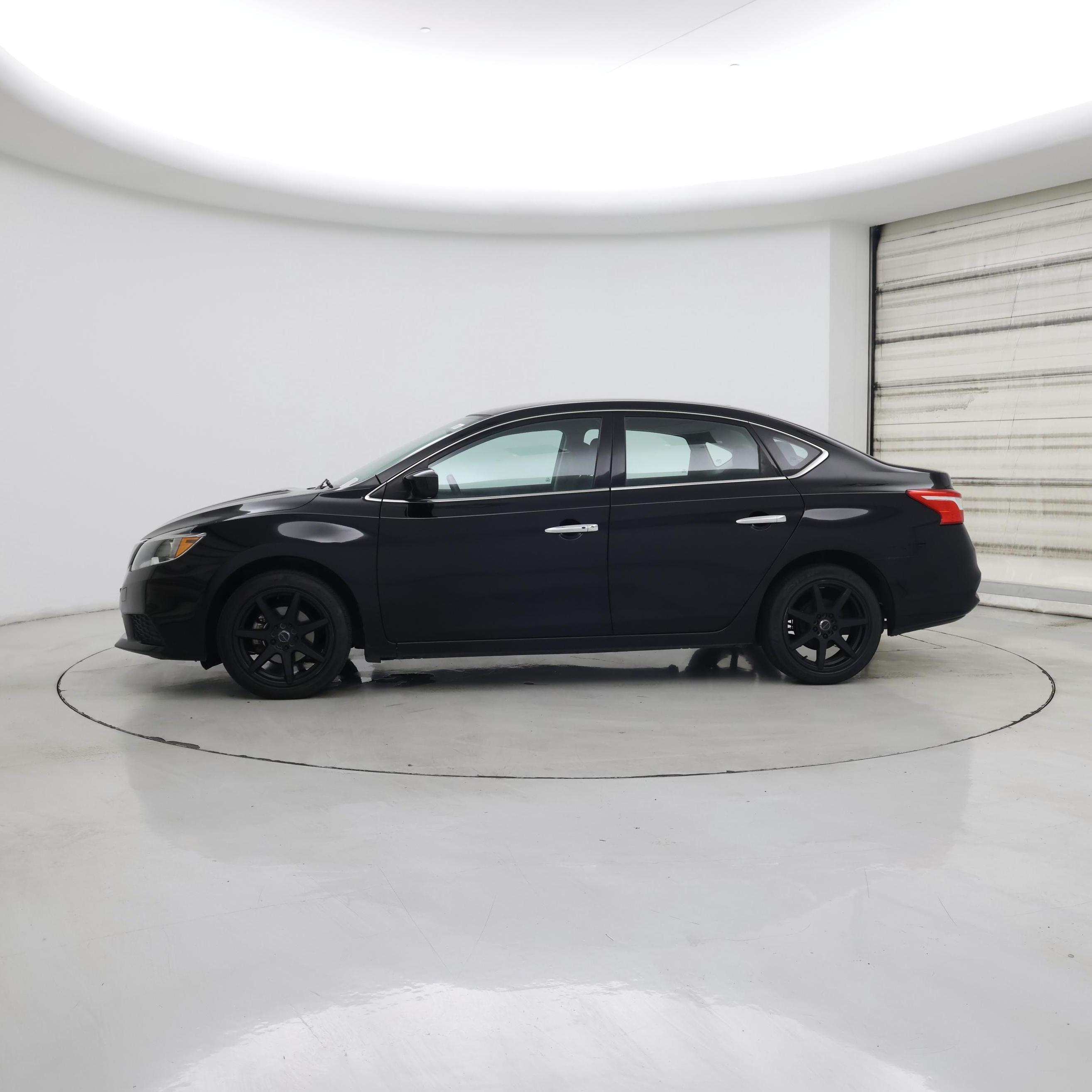 Thumbnail: 2019 Nissan Sentra - 3