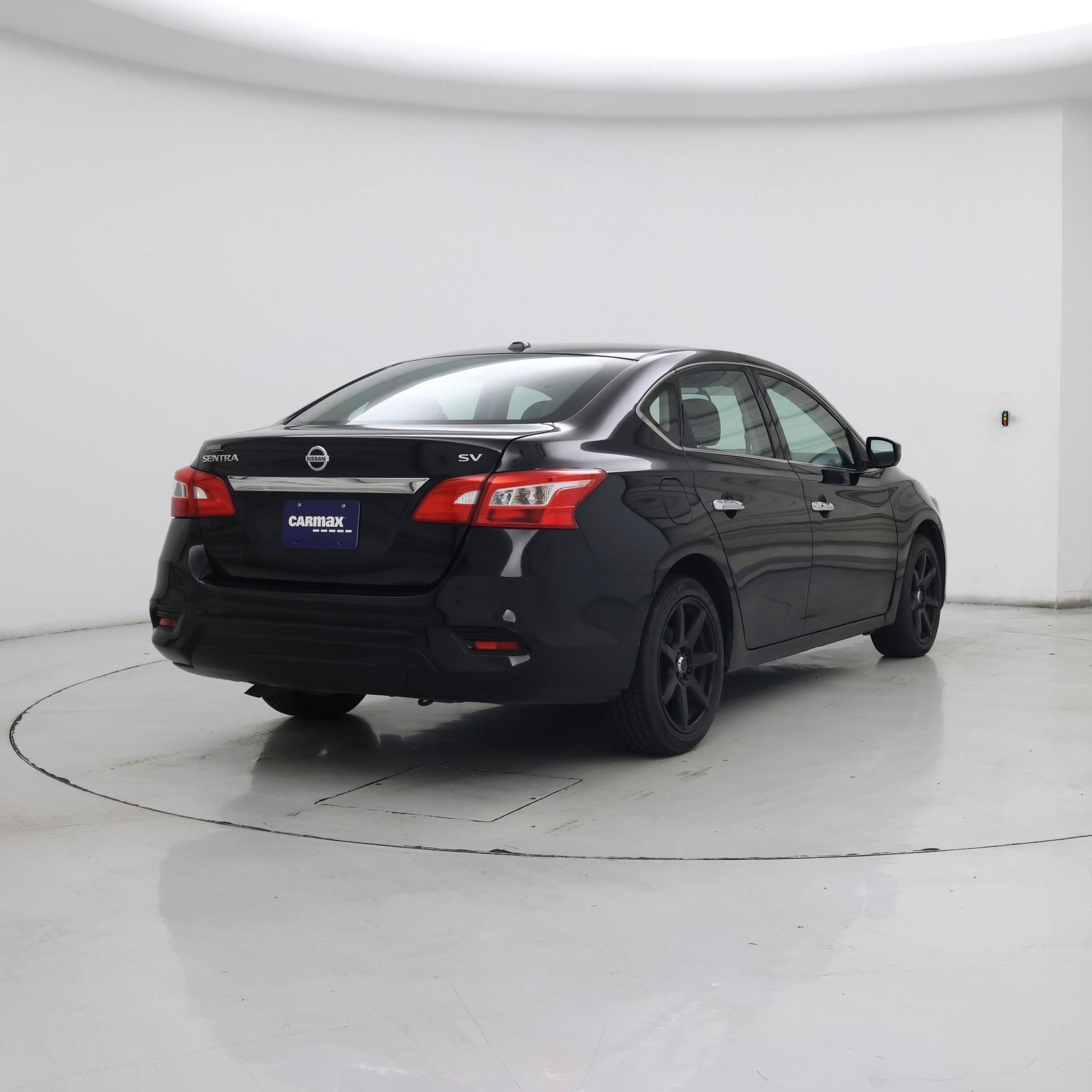 Thumbnail: 2019 Nissan Sentra - 8