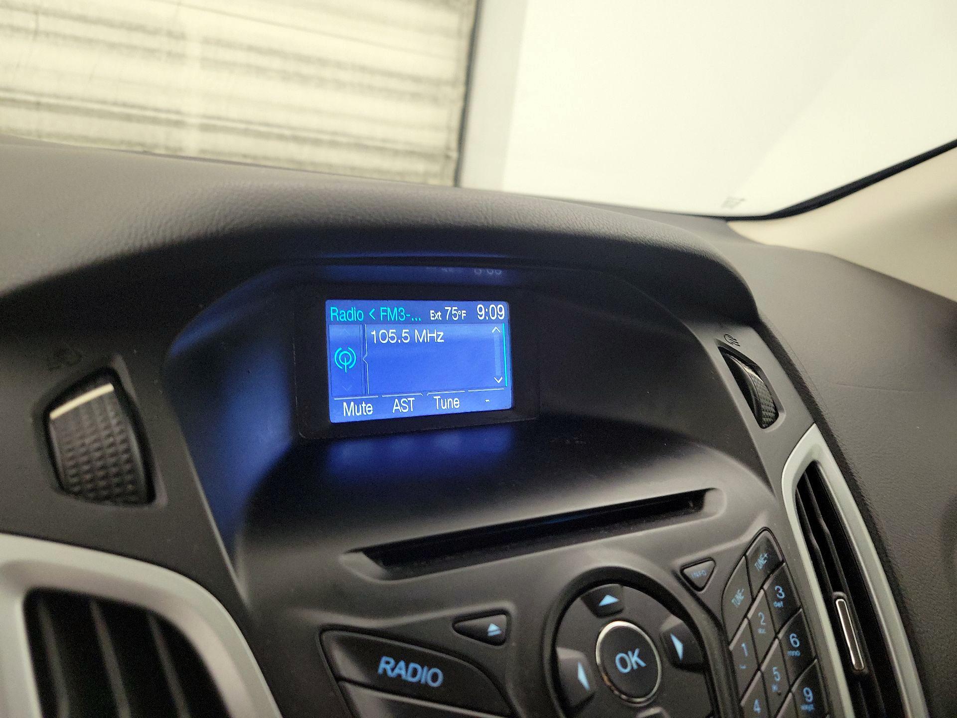 Thumbnail: 2014 Ford Focus - 12