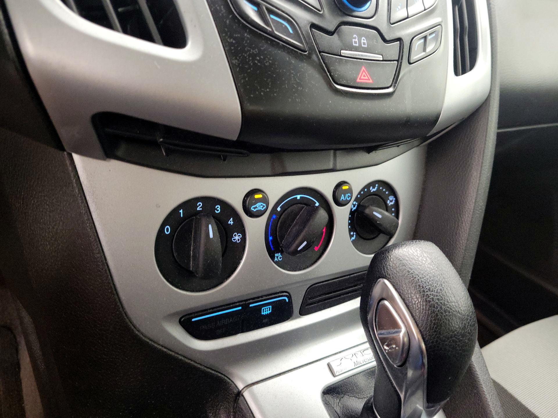Thumbnail: 2014 Ford Focus - 13