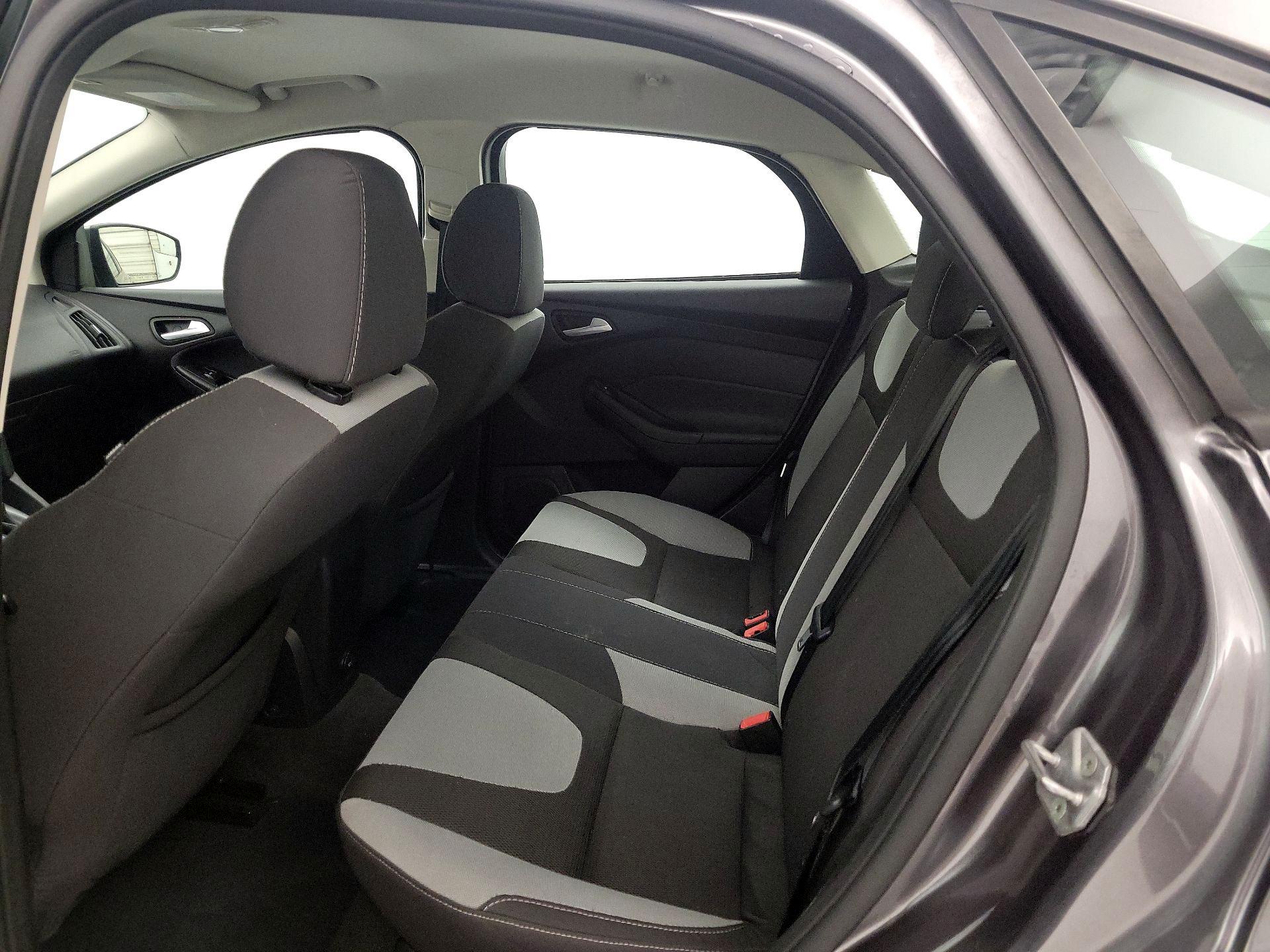 Thumbnail: 2014 Ford Focus - 15