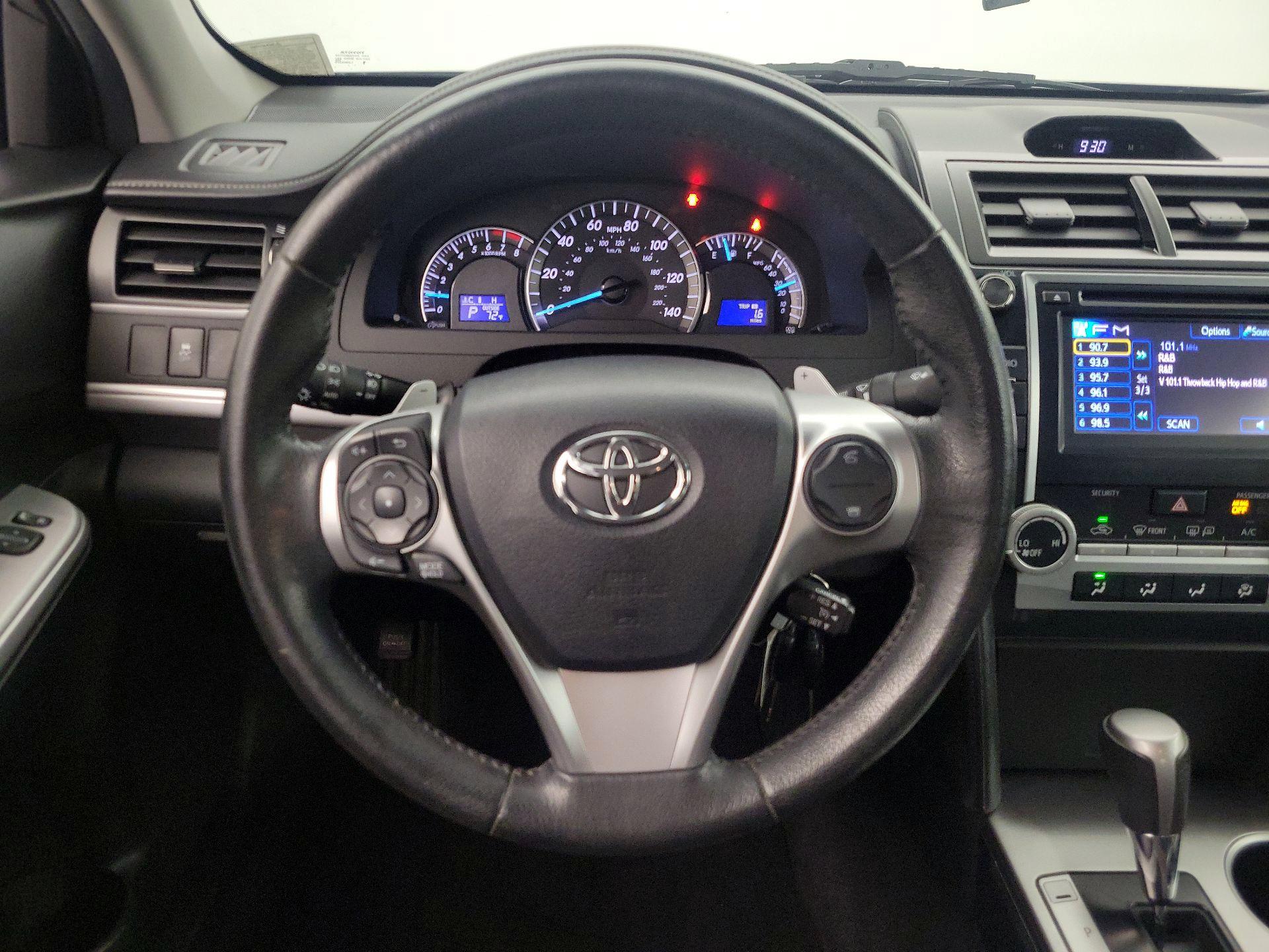 Thumbnail: 2014 Toyota Camry - 10