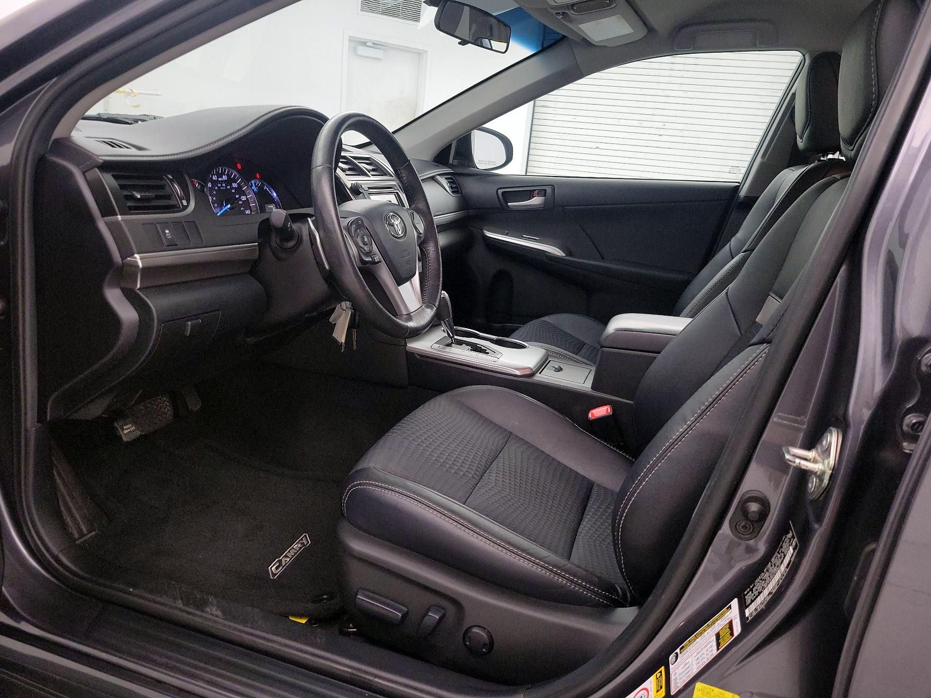 Thumbnail: 2014 Toyota Camry - 11