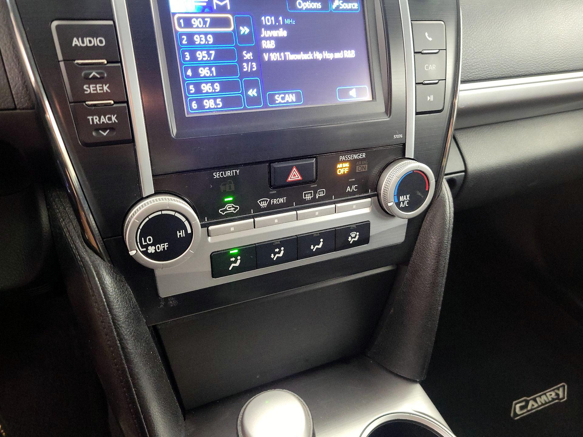 Thumbnail: 2014 Toyota Camry - 15