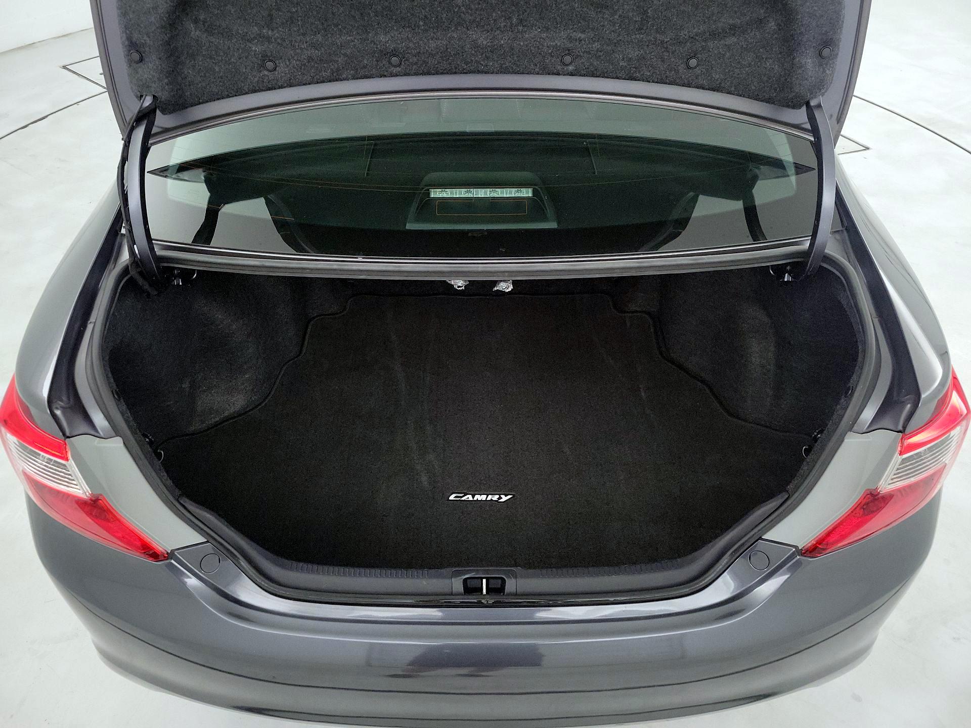 Thumbnail: 2014 Toyota Camry - 19