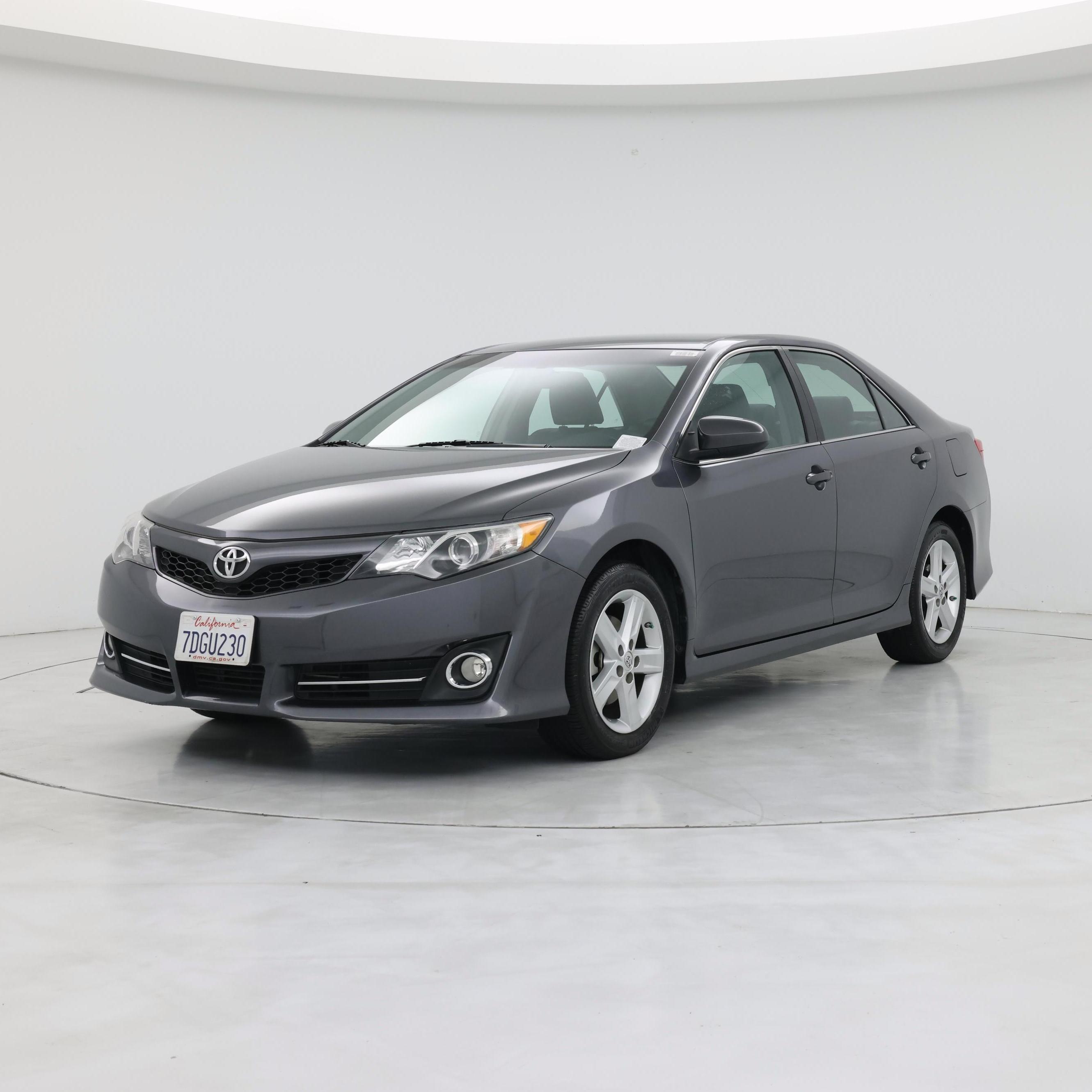 Thumbnail: 2014 Toyota Camry - 4