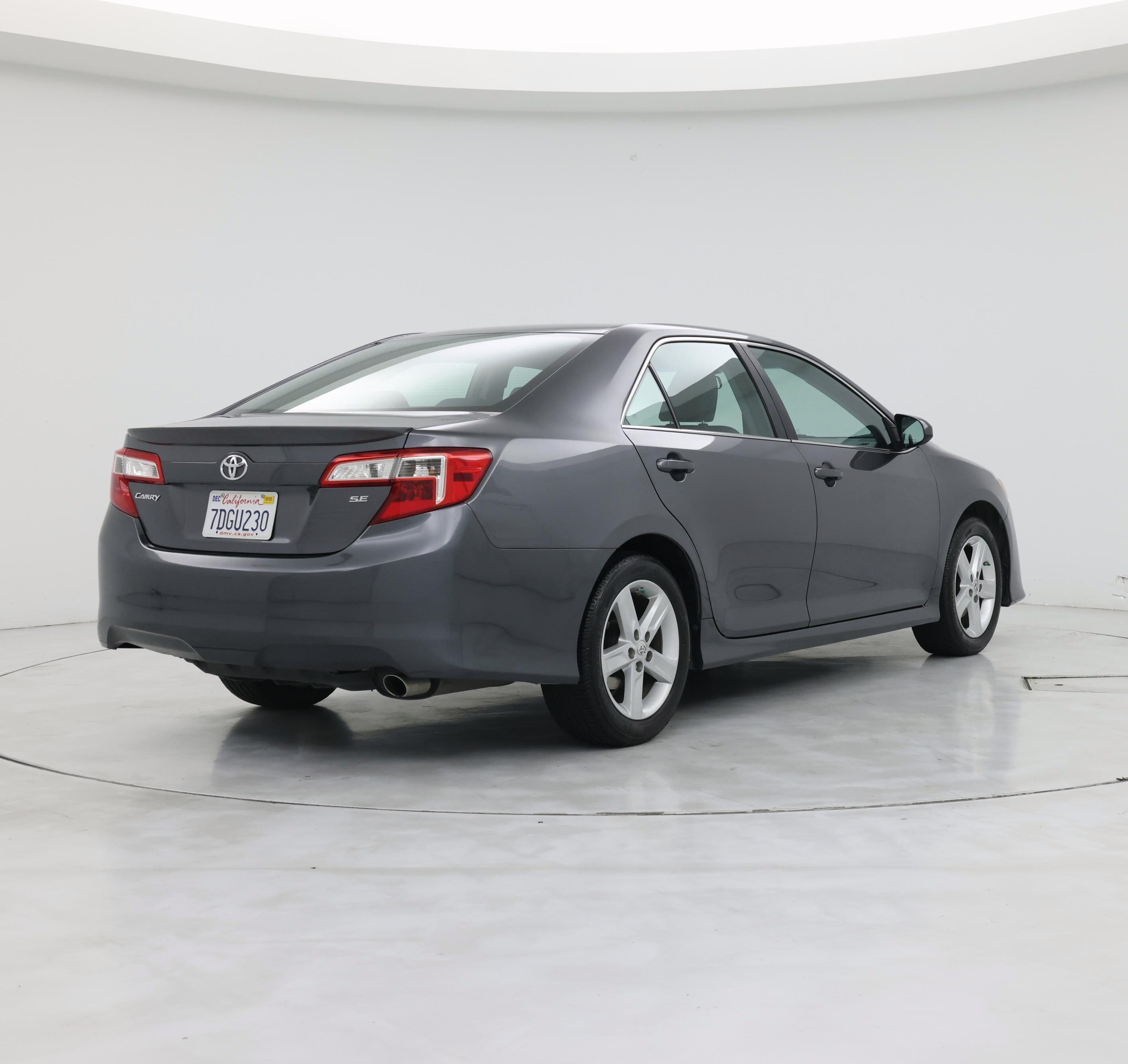 Thumbnail: 2014 Toyota Camry - 8