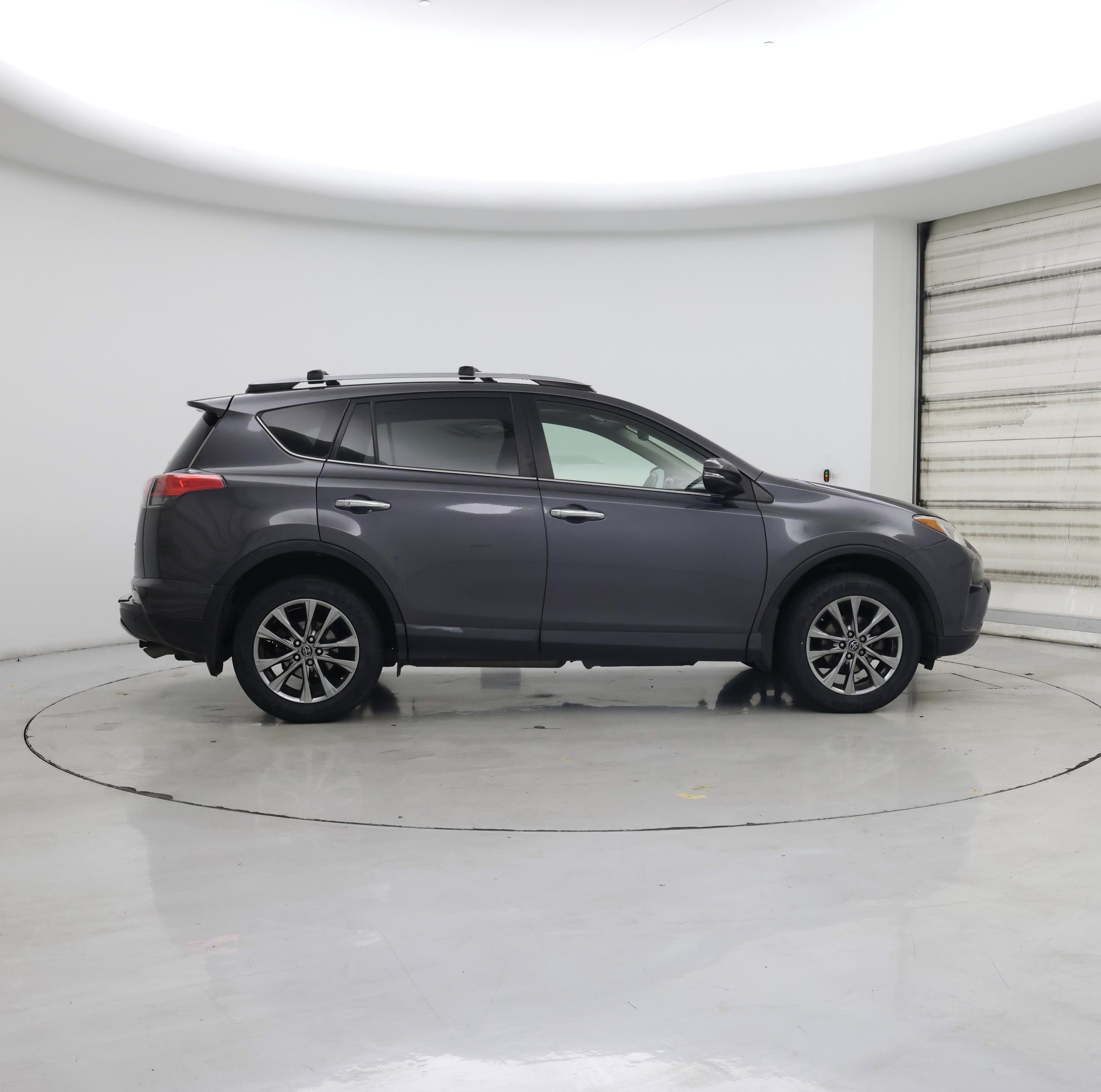 Thumbnail: 2018 Toyota RAV4 - 7