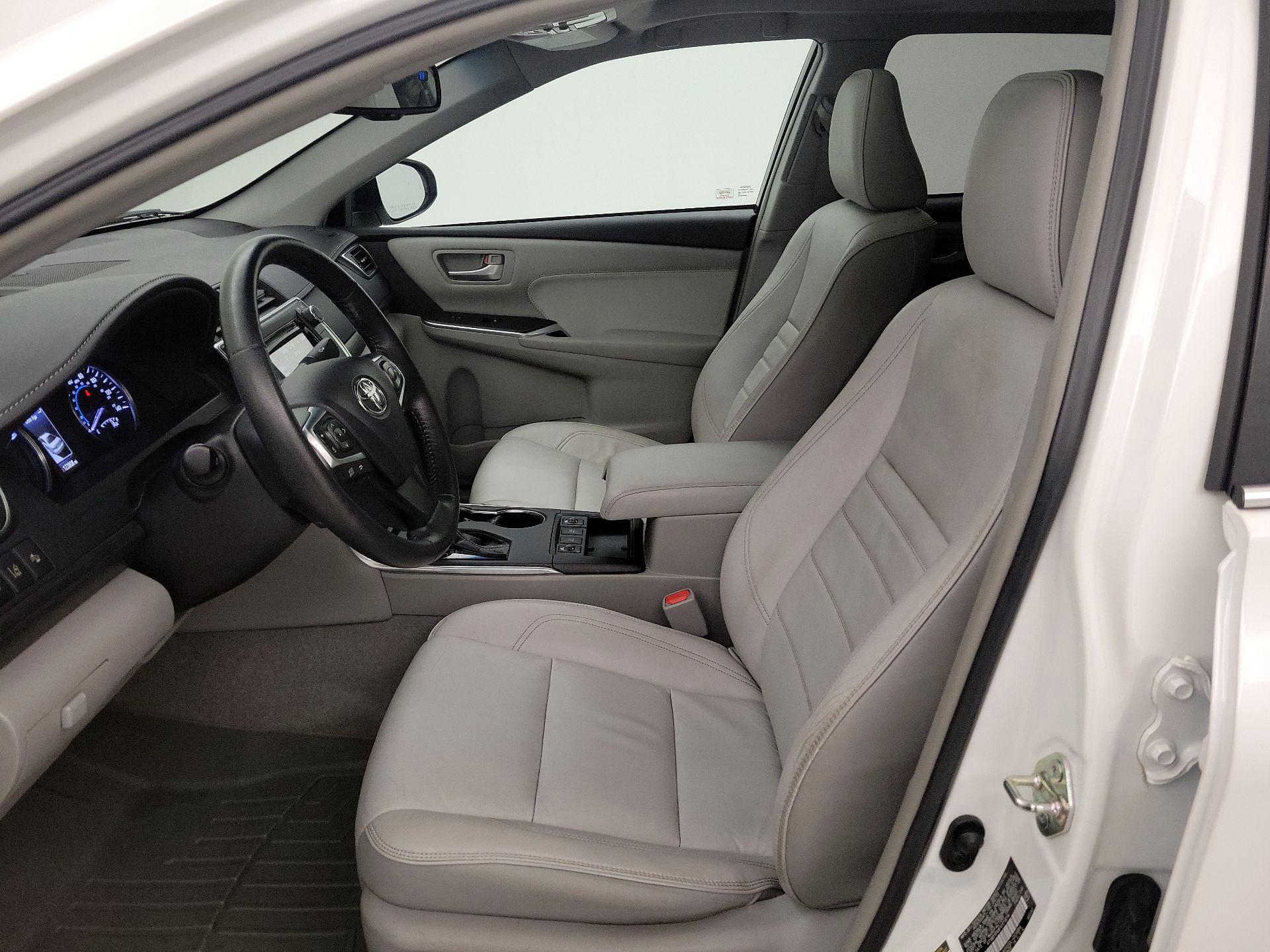 Thumbnail: 2015 Toyota Camry - 9