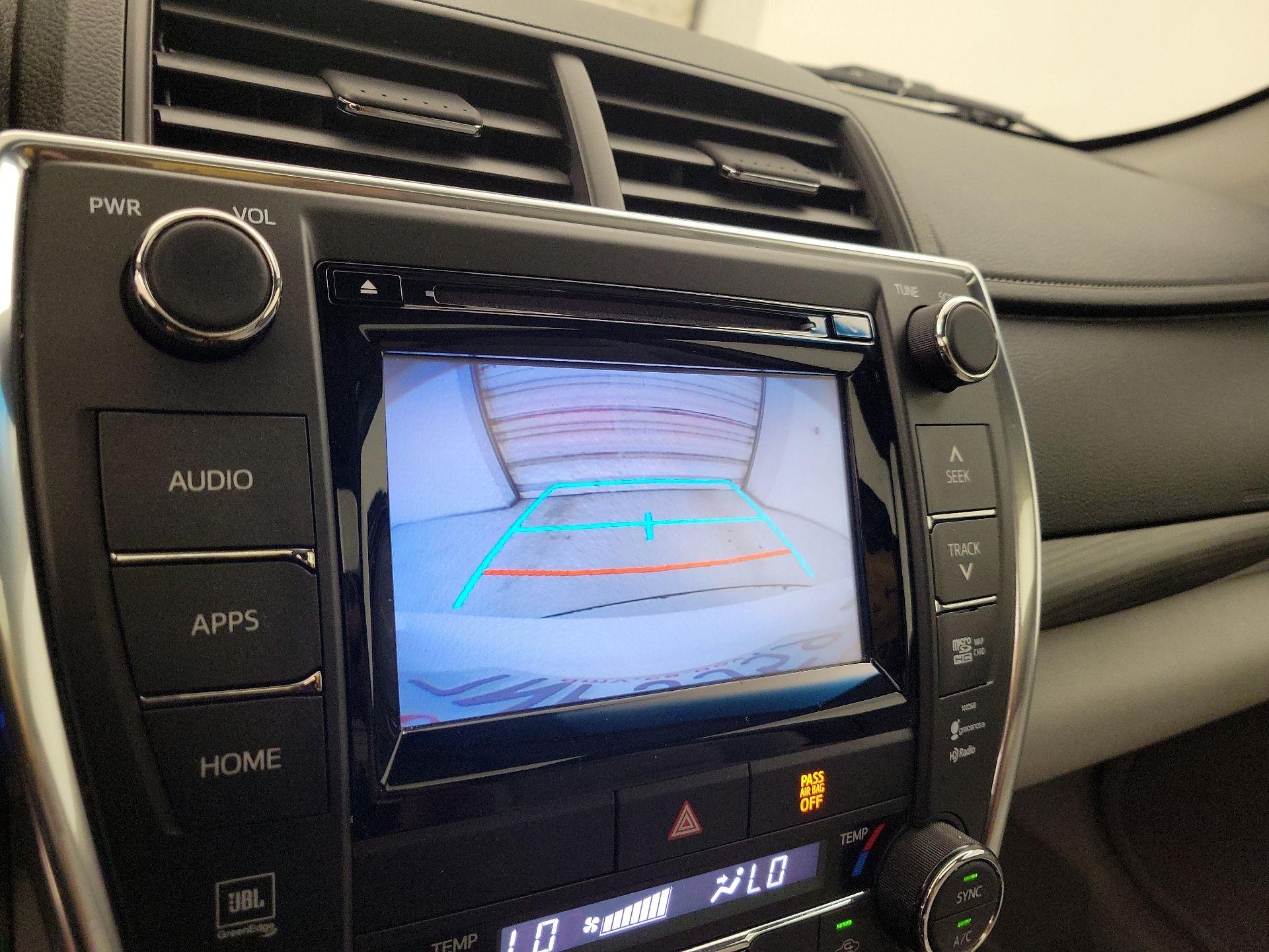 Thumbnail: 2015 Toyota Camry - 12