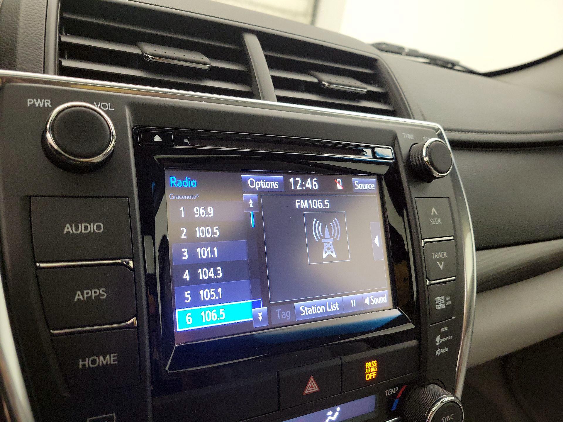 Thumbnail: 2015 Toyota Camry - 13