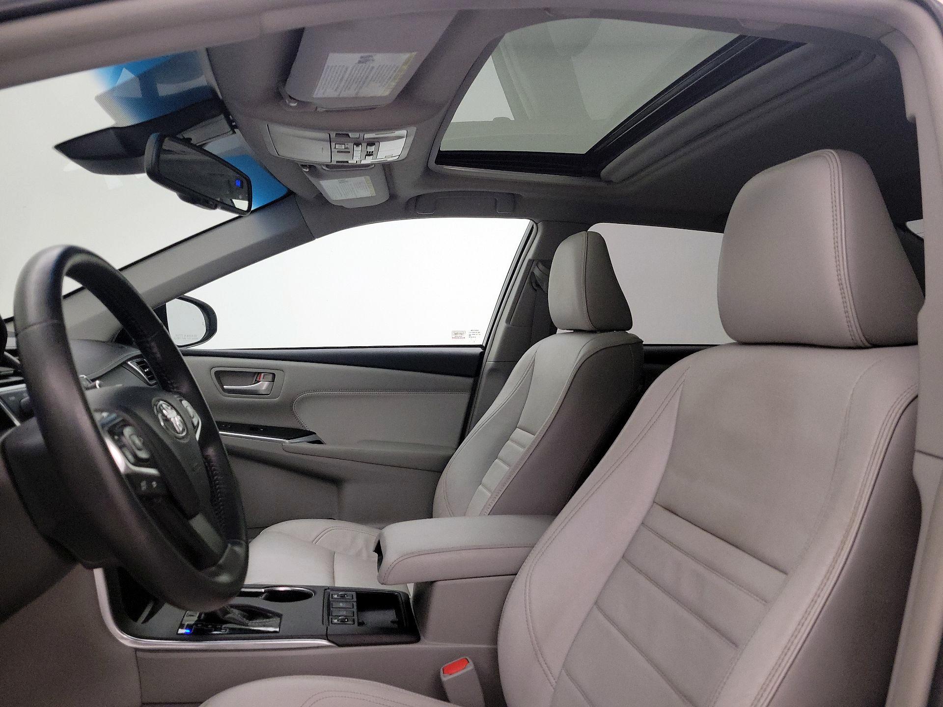Thumbnail: 2015 Toyota Camry - 17