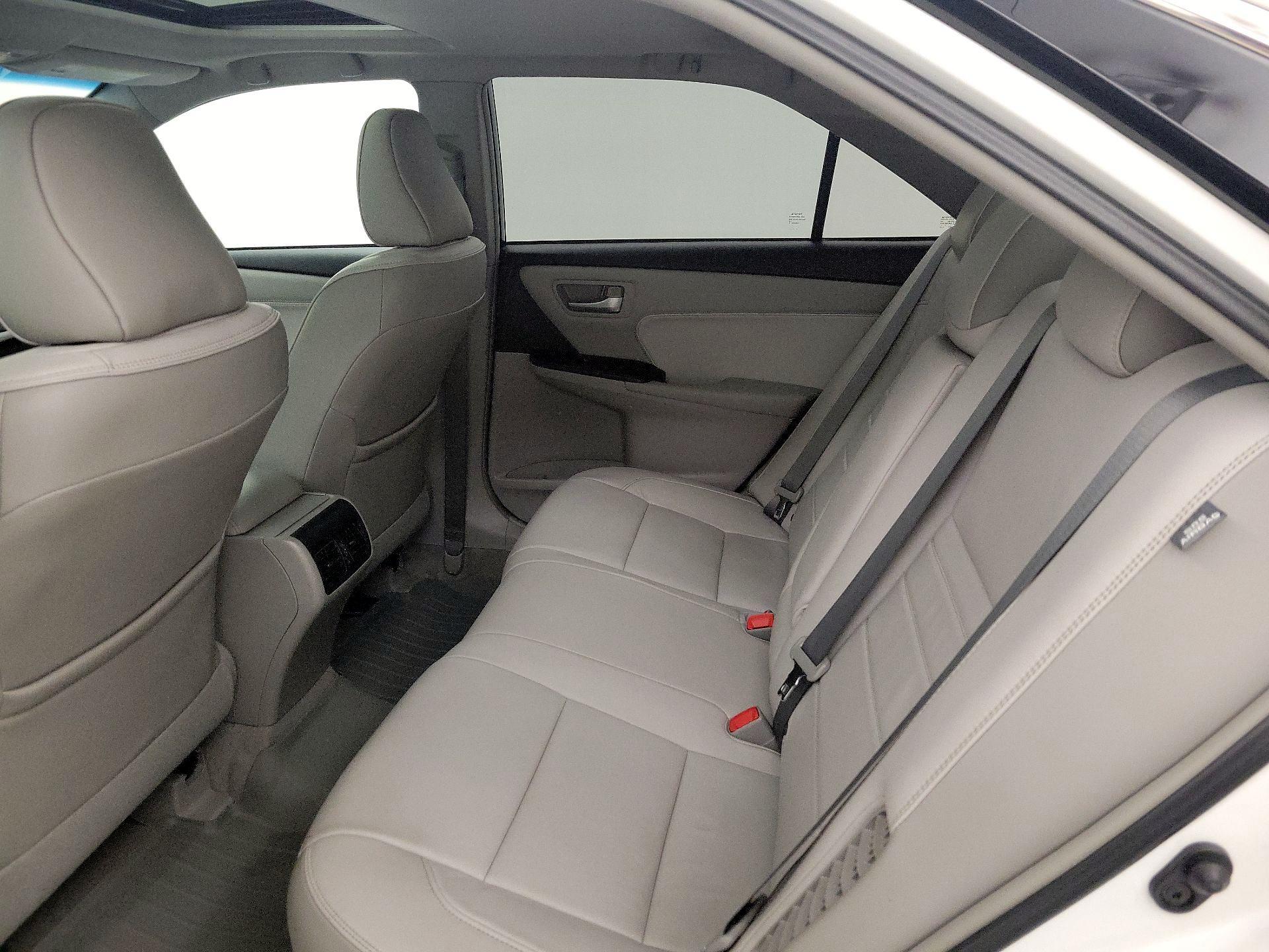 Thumbnail: 2015 Toyota Camry - 18