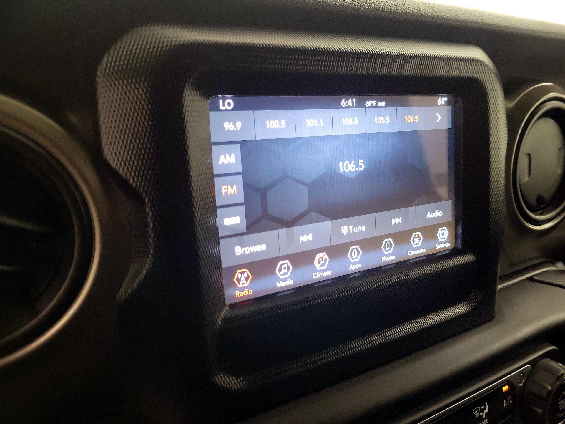Thumbnail: 2018 Jeep Wrangler - 13