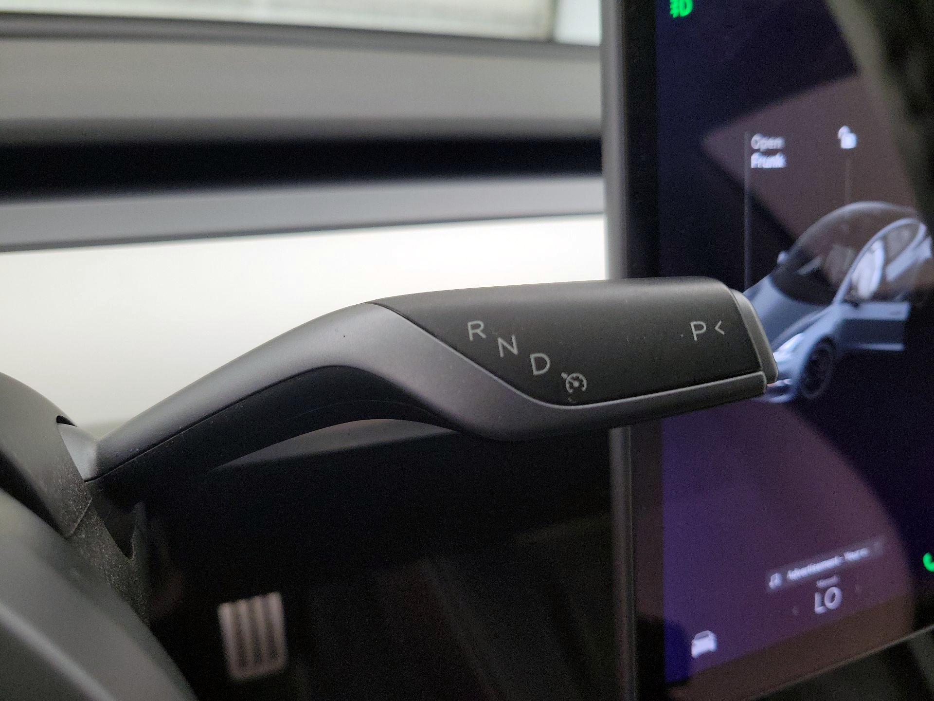 Thumbnail: 2022 Tesla Model 3 - 17