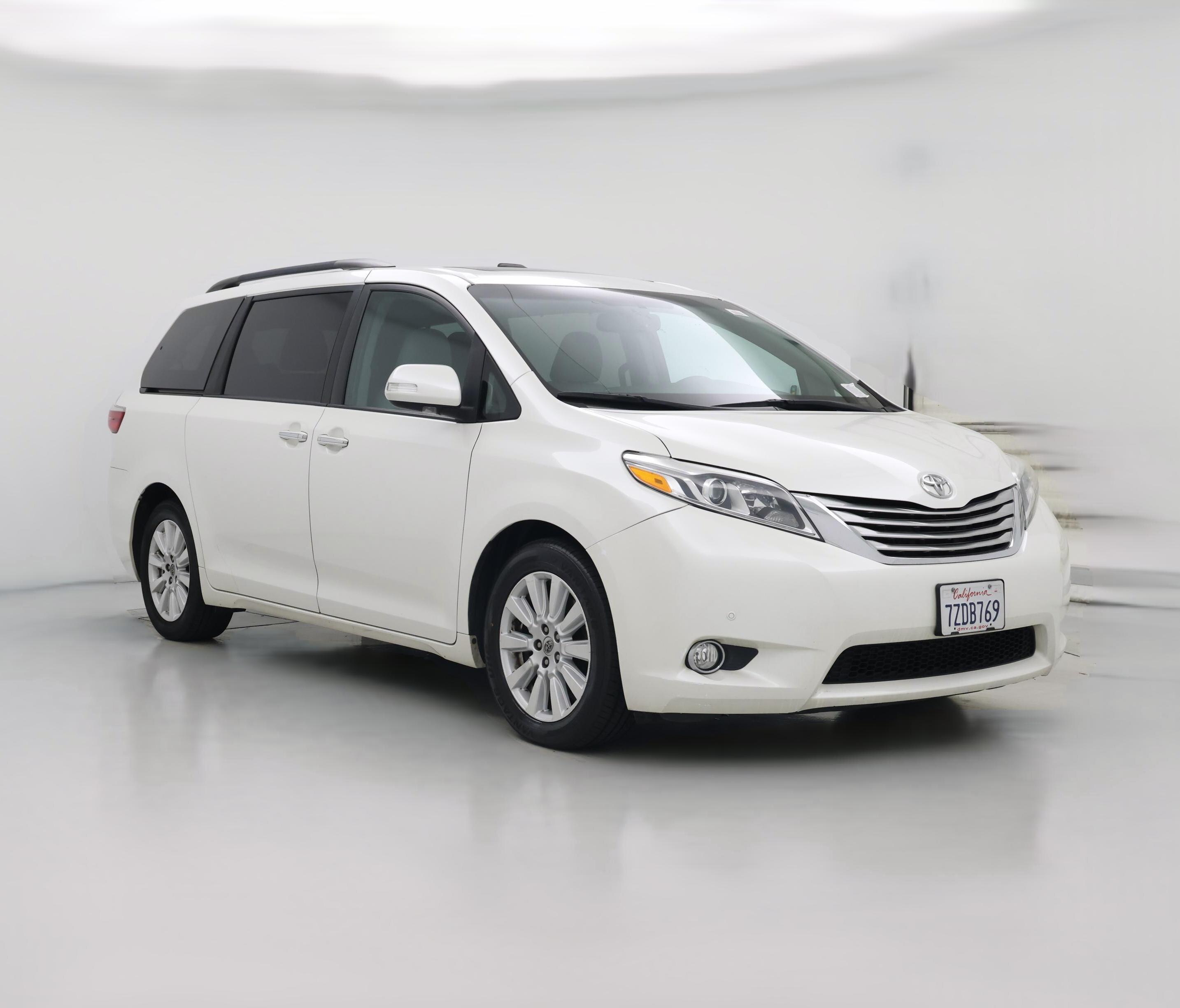 Thumbnail: 2017 Toyota Sienna - 1