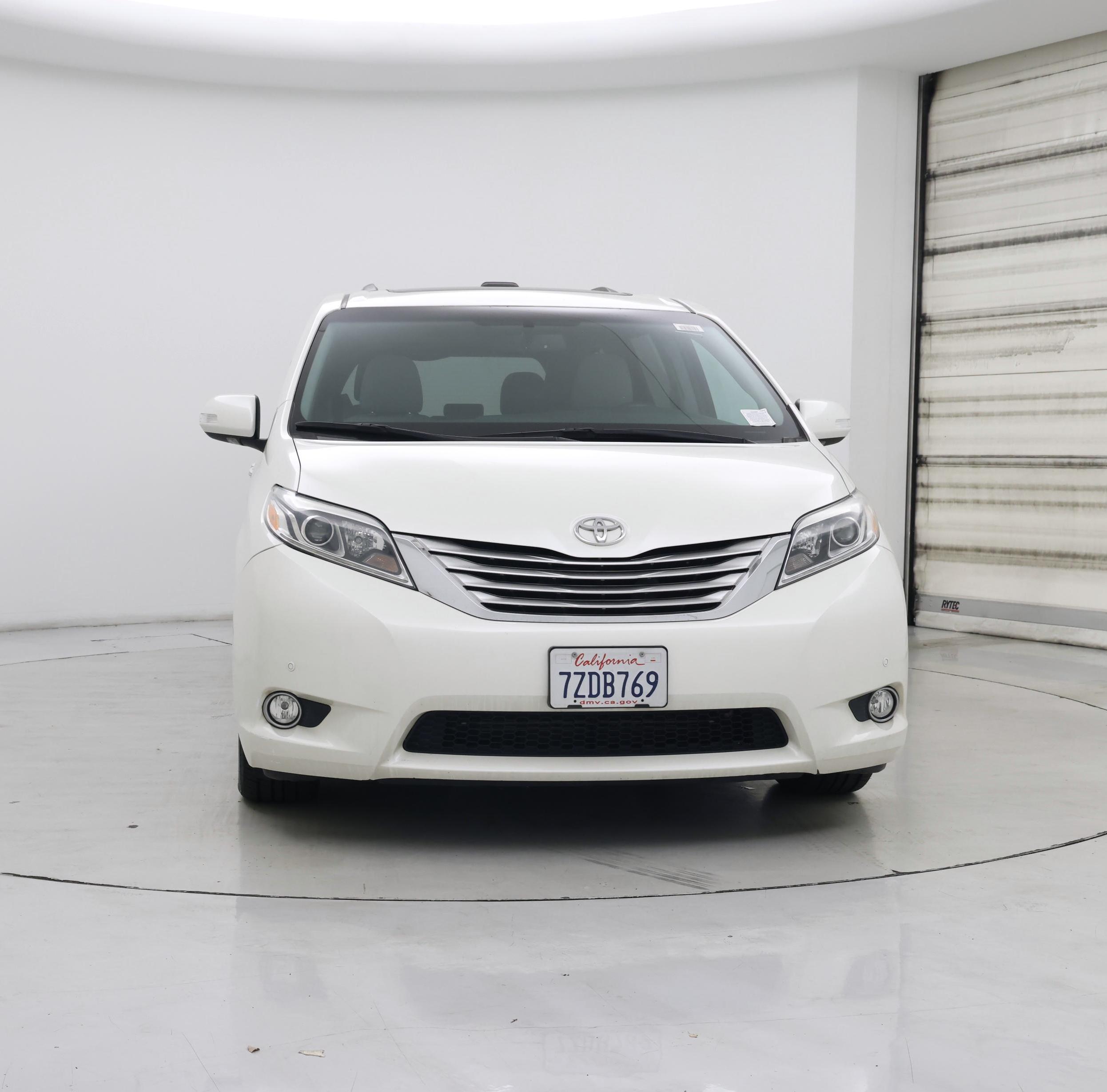 Thumbnail: 2017 Toyota Sienna - 5