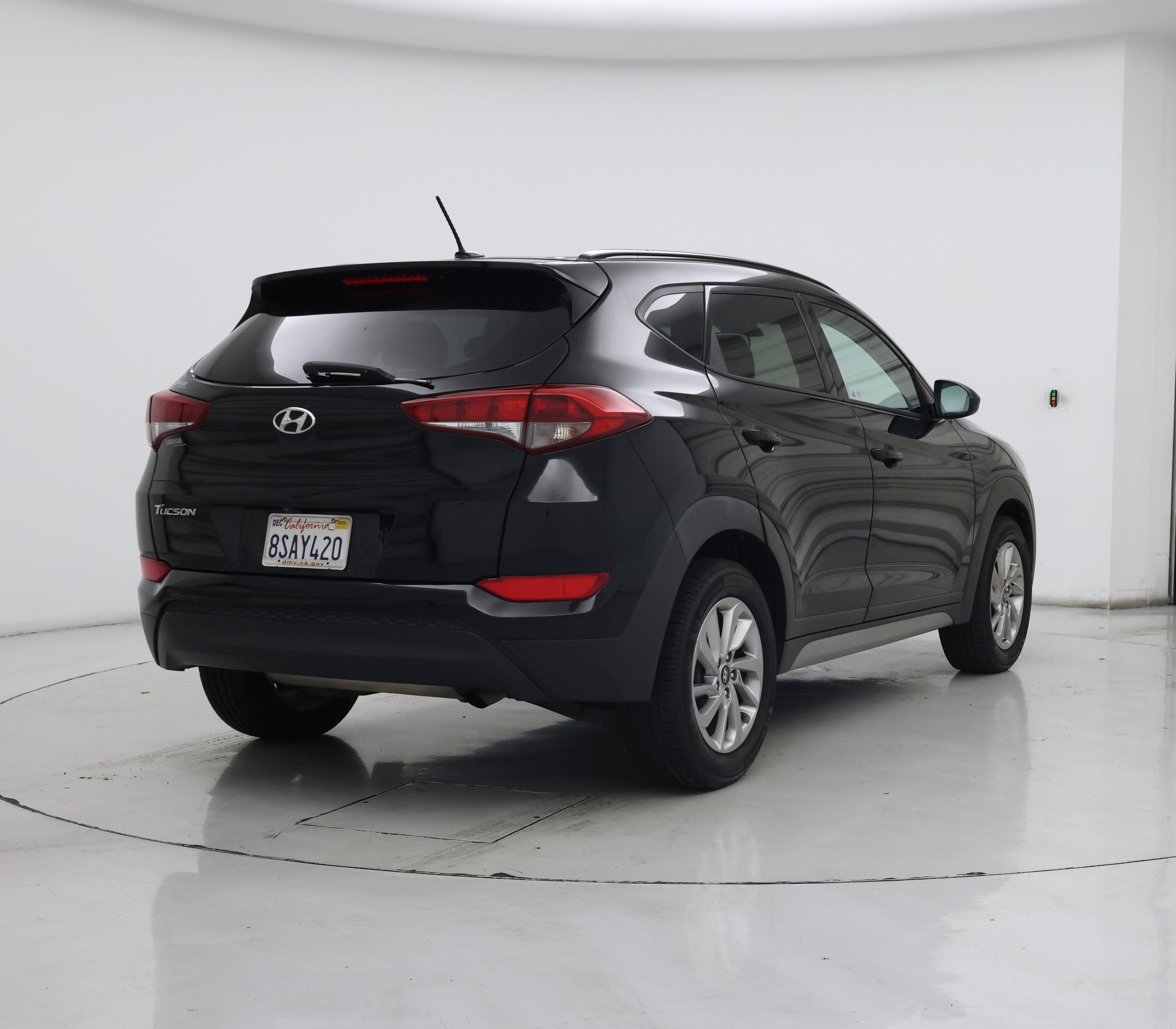 Thumbnail: 2017 Hyundai Tucson - 8
