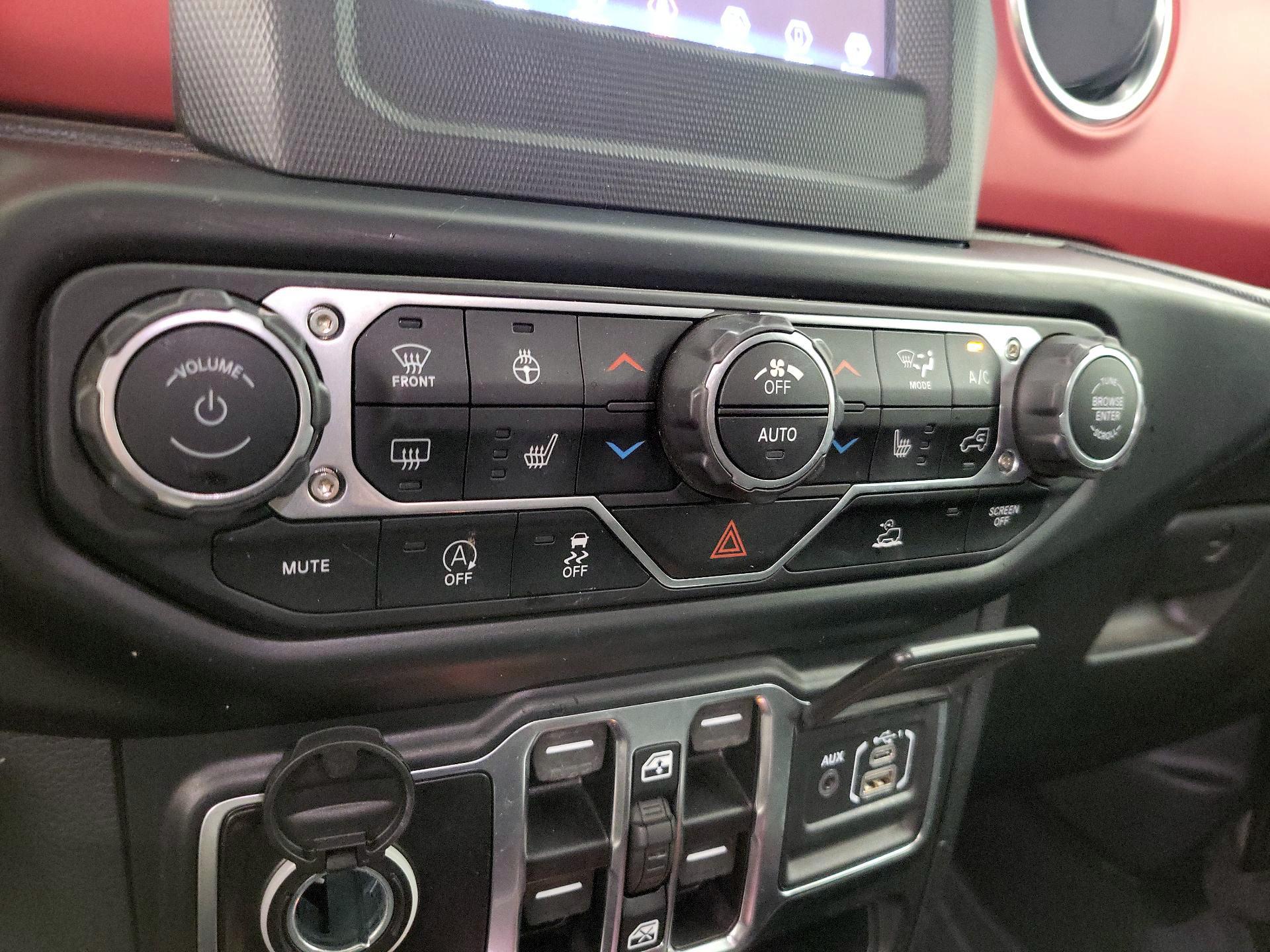 Thumbnail: 2021 Jeep Gladiator - 16
