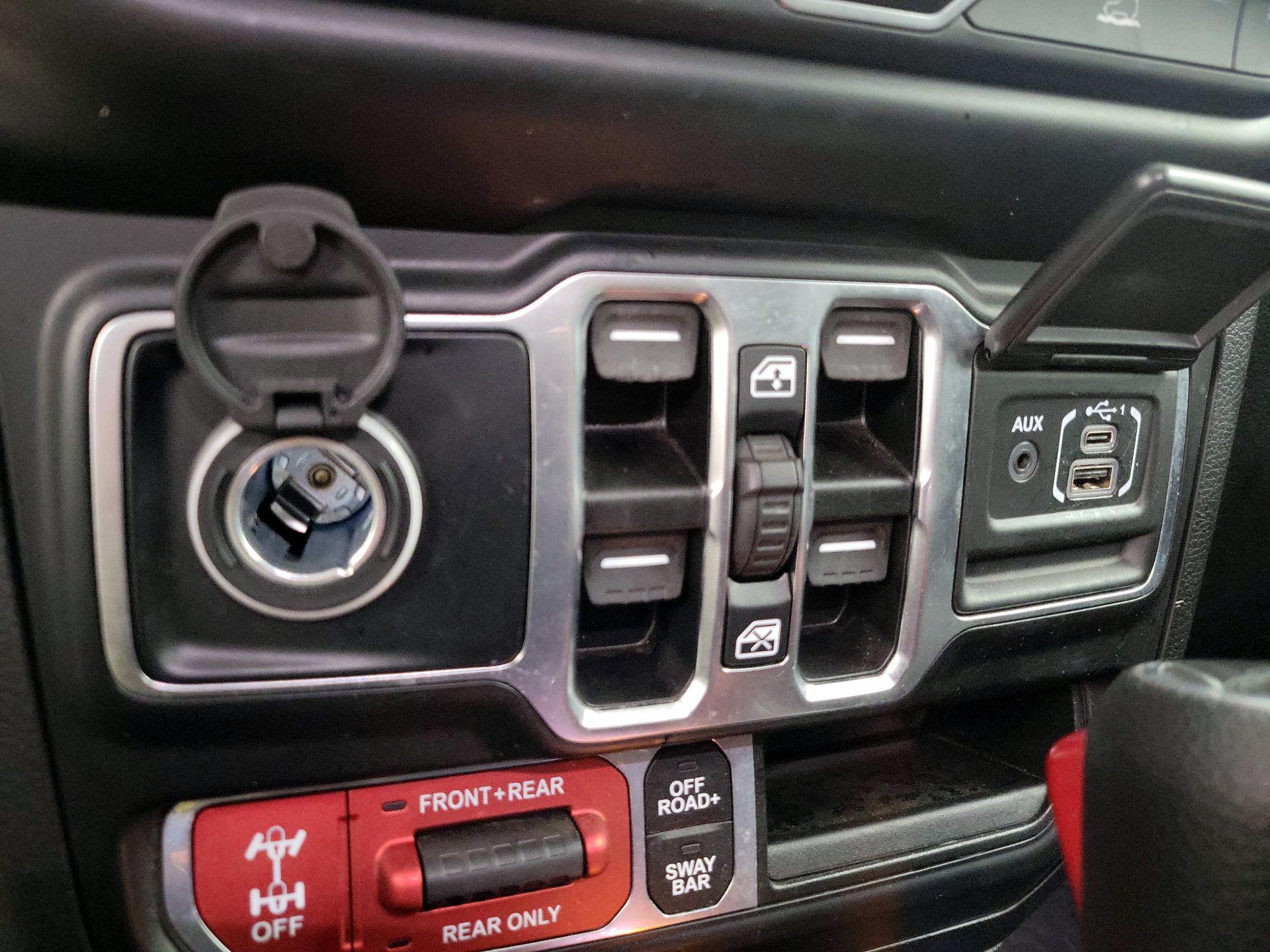 Thumbnail: 2021 Jeep Gladiator - 18
