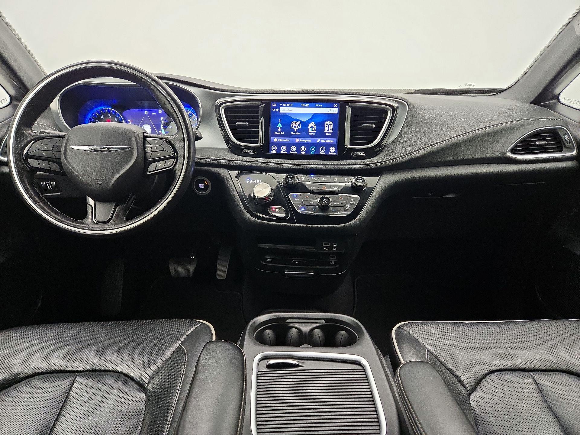Thumbnail: 2020 Chrysler Pacifica - 9