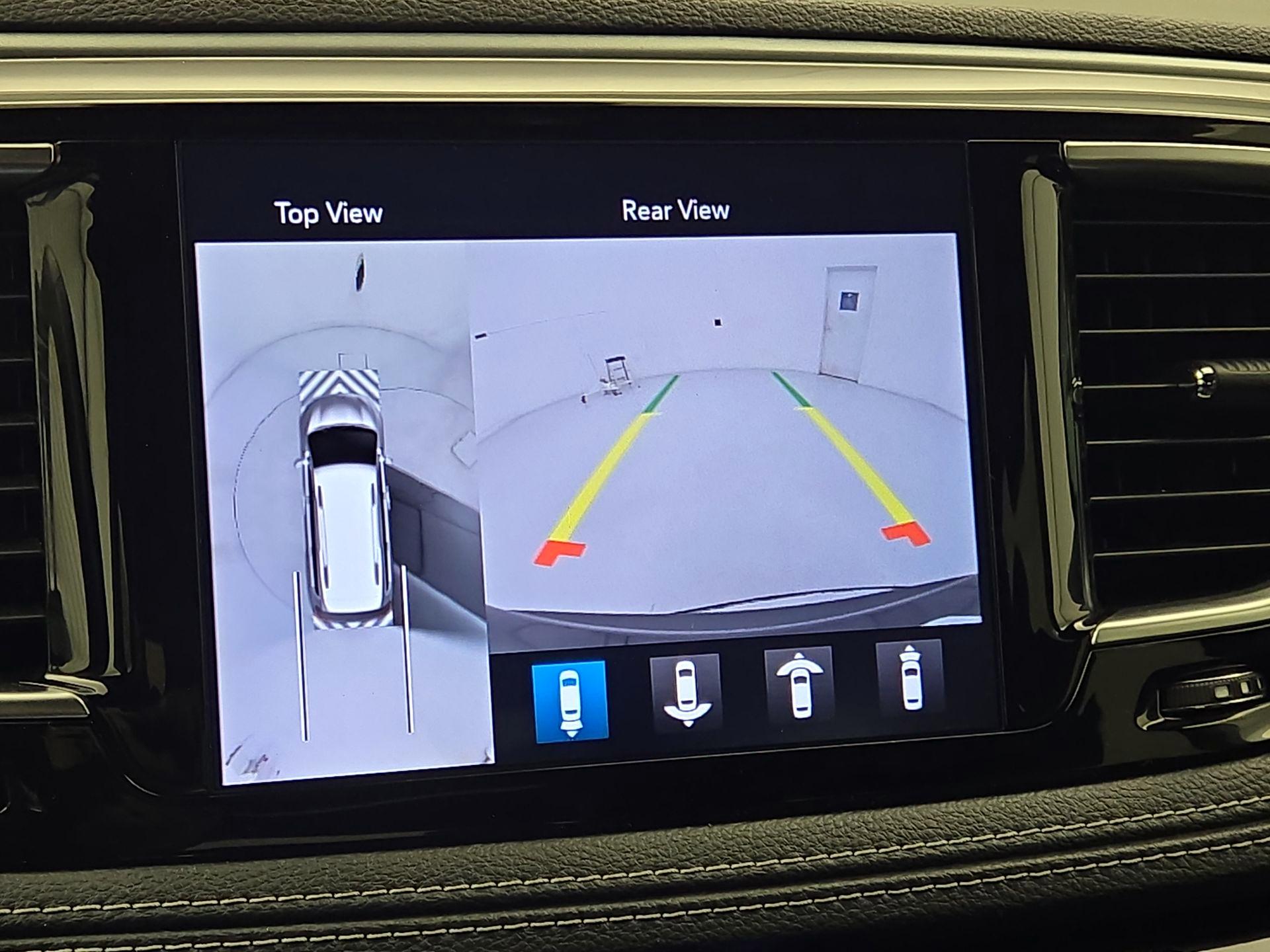 Thumbnail: 2020 Chrysler Pacifica - 15