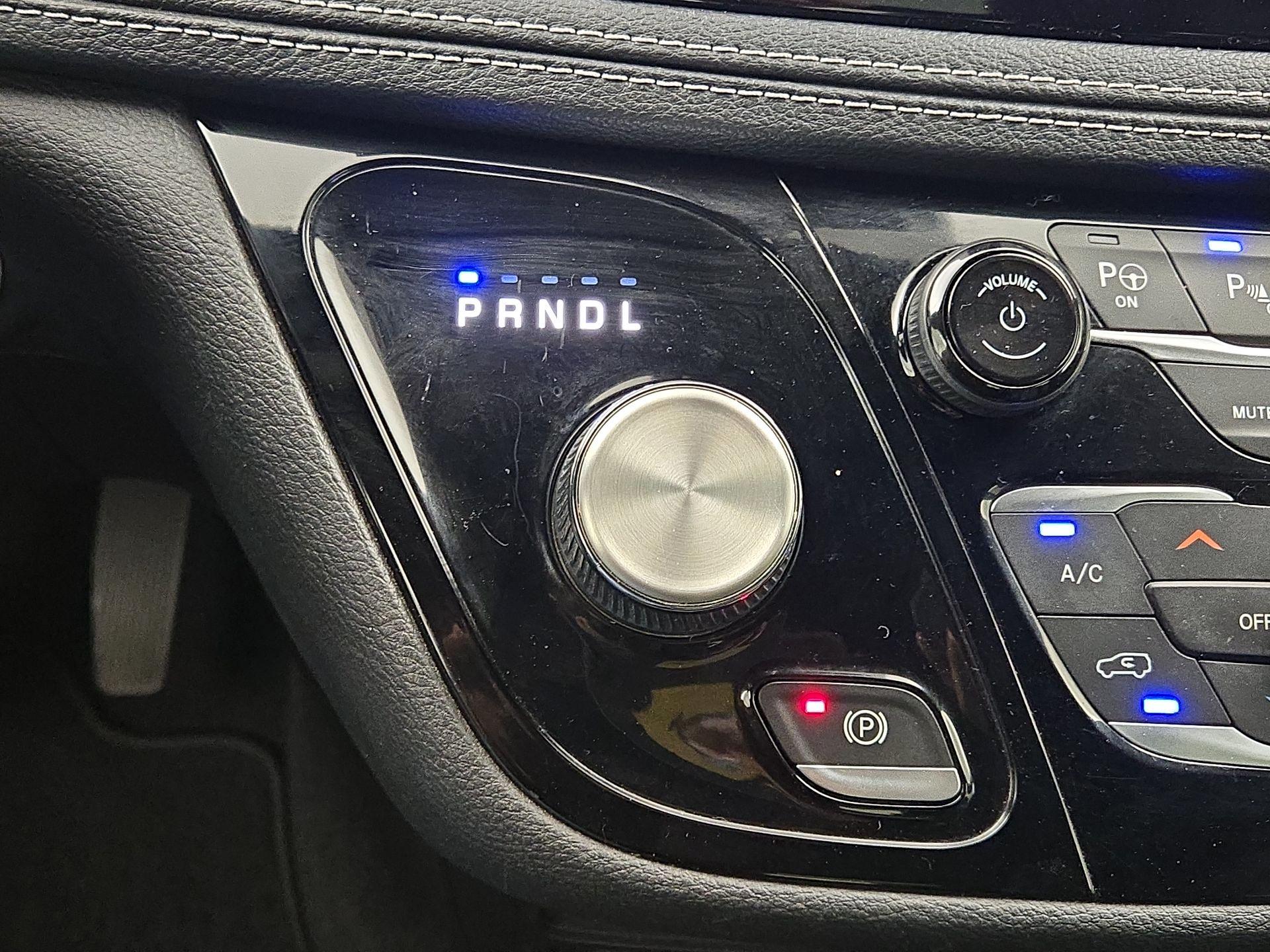 Thumbnail: 2020 Chrysler Pacifica - 18