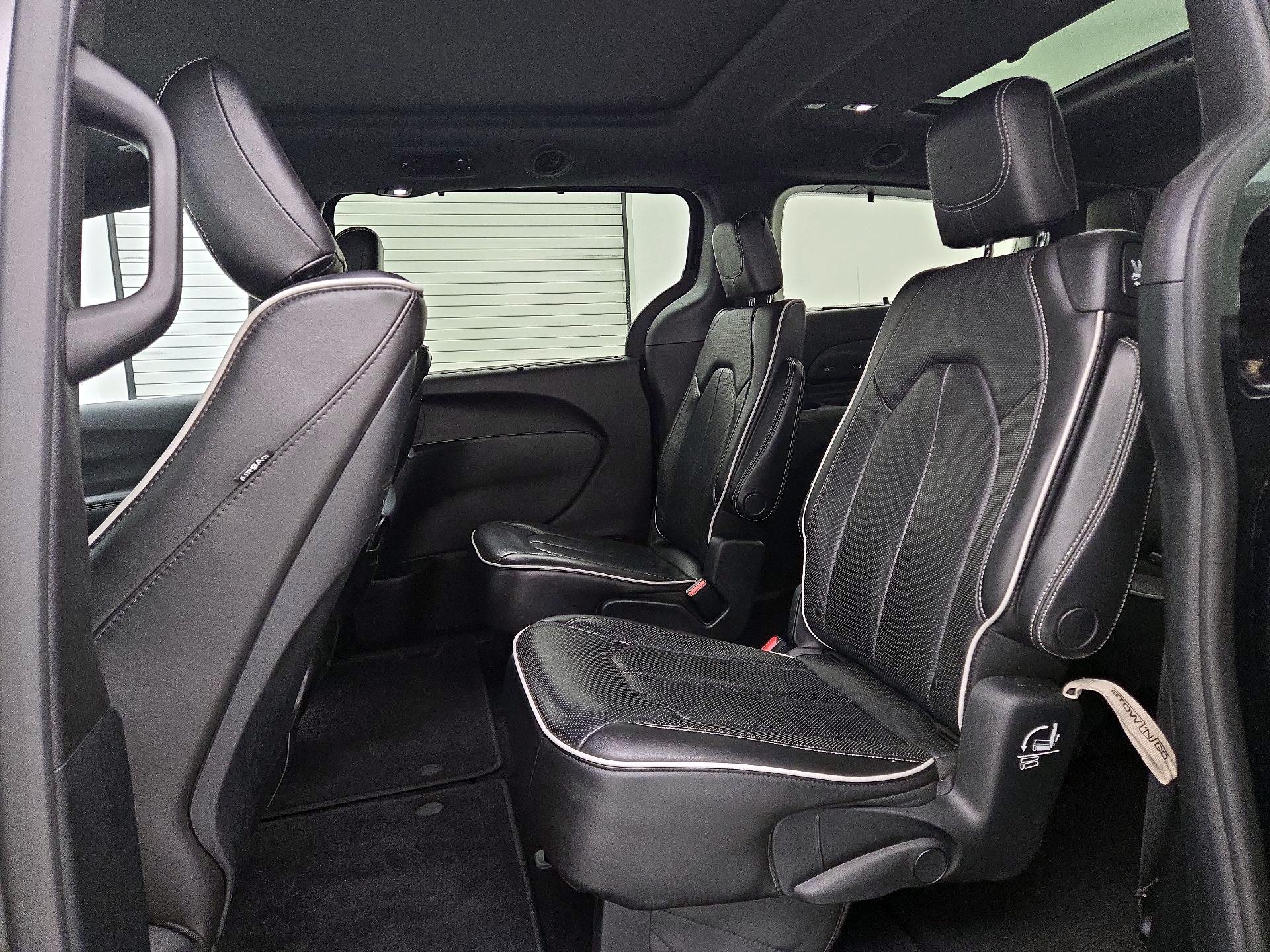 Thumbnail: 2020 Chrysler Pacifica - 20