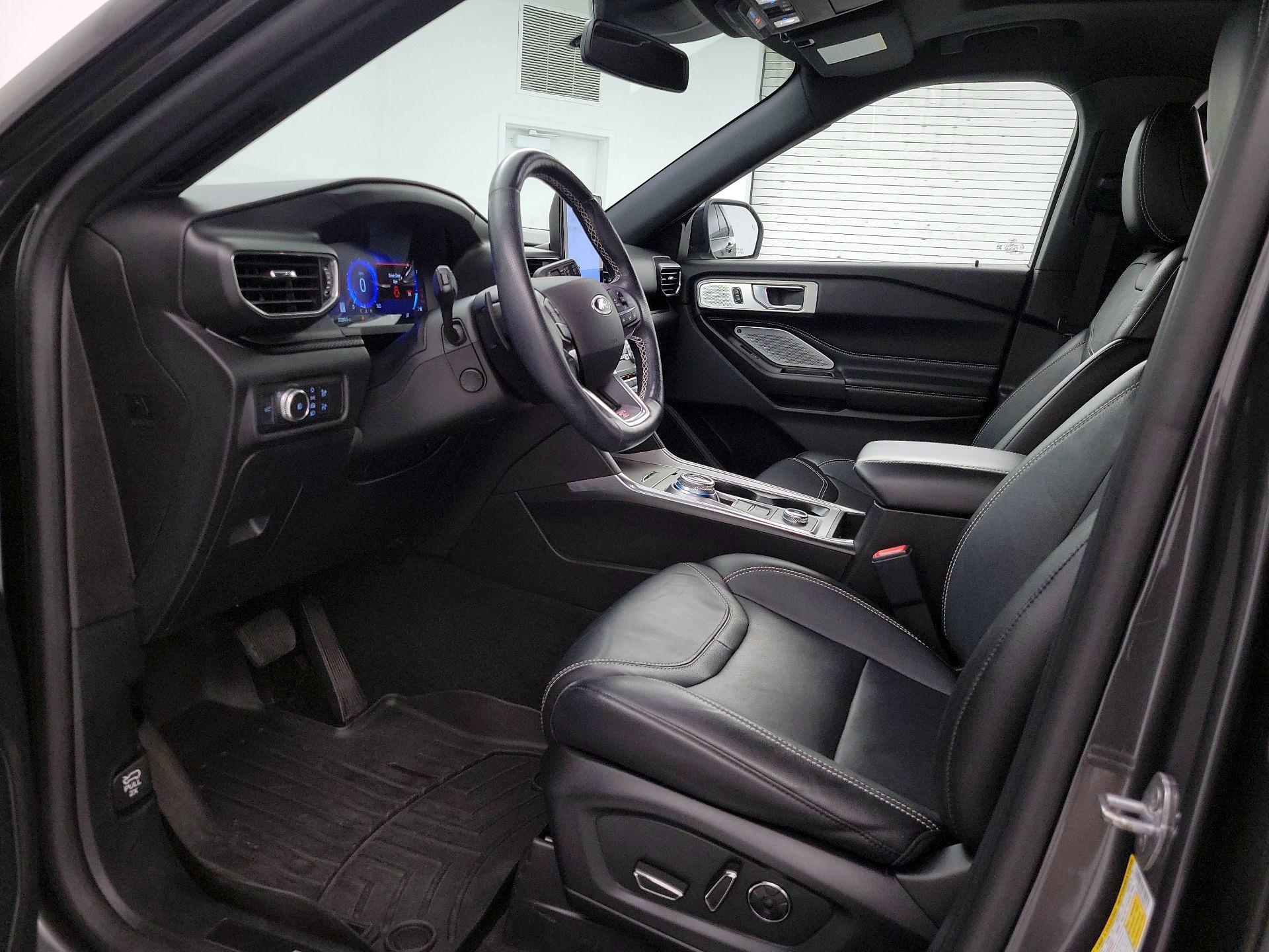 Thumbnail: 2020 Ford Explorer - 11