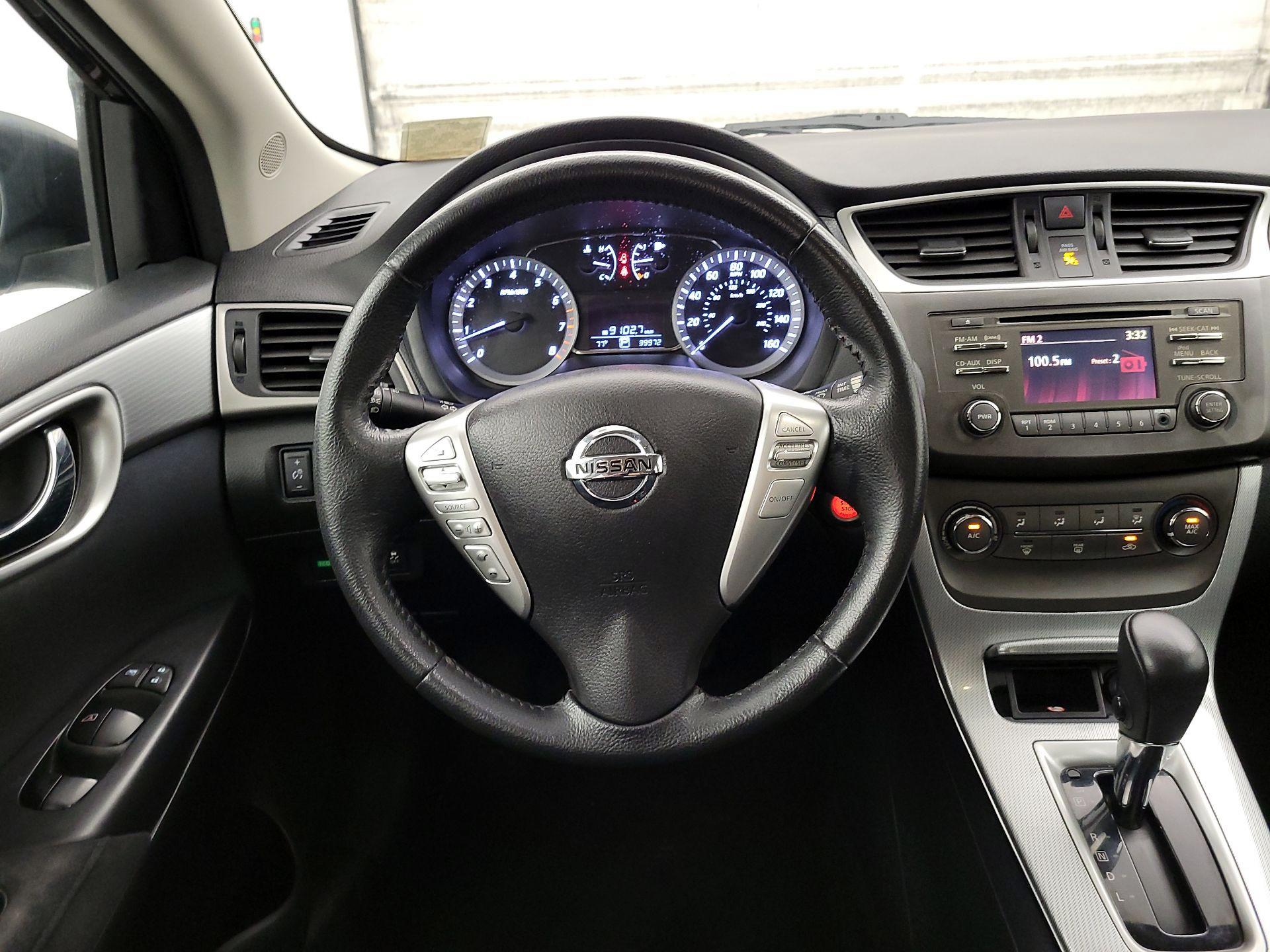 Thumbnail: 2013 Nissan Sentra - 10