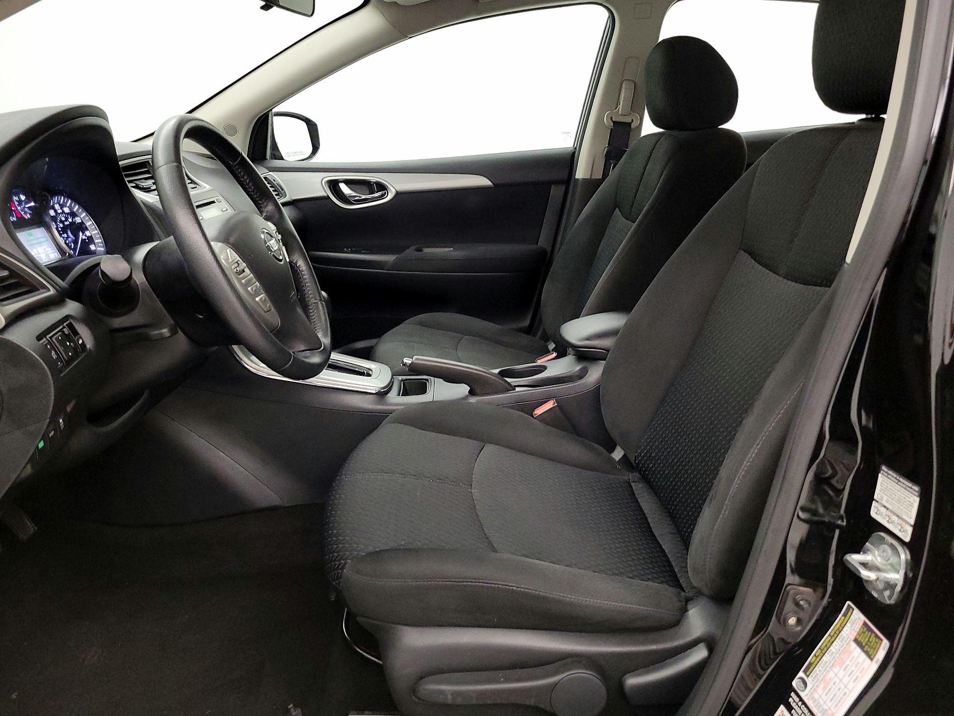 Thumbnail: 2013 Nissan Sentra - 11