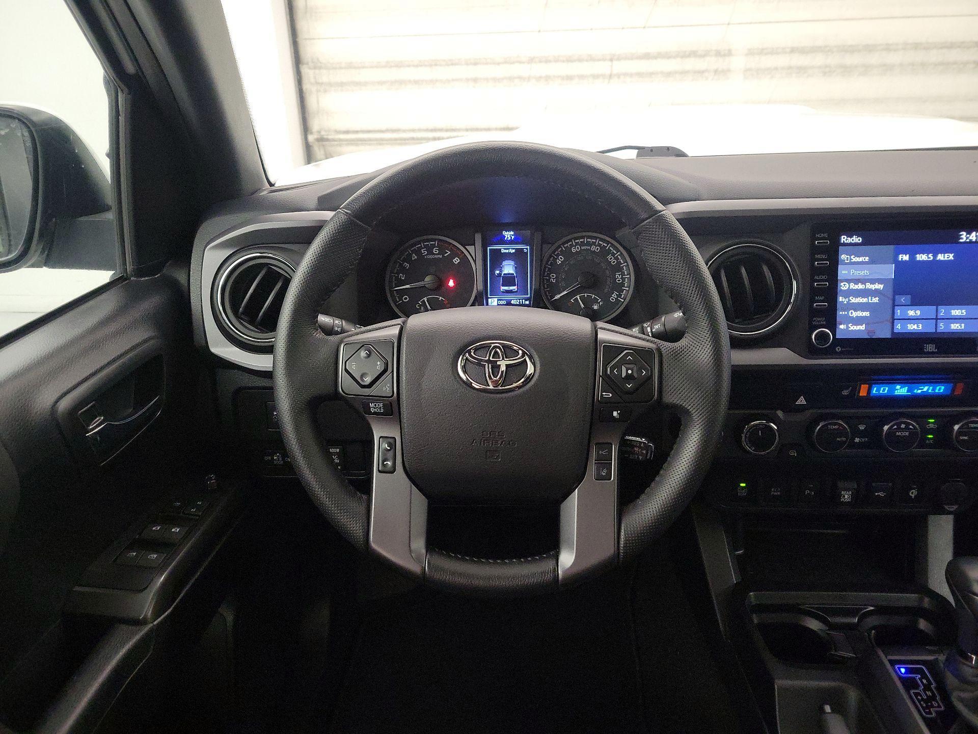 Thumbnail: 2022 Toyota Tacoma - 10