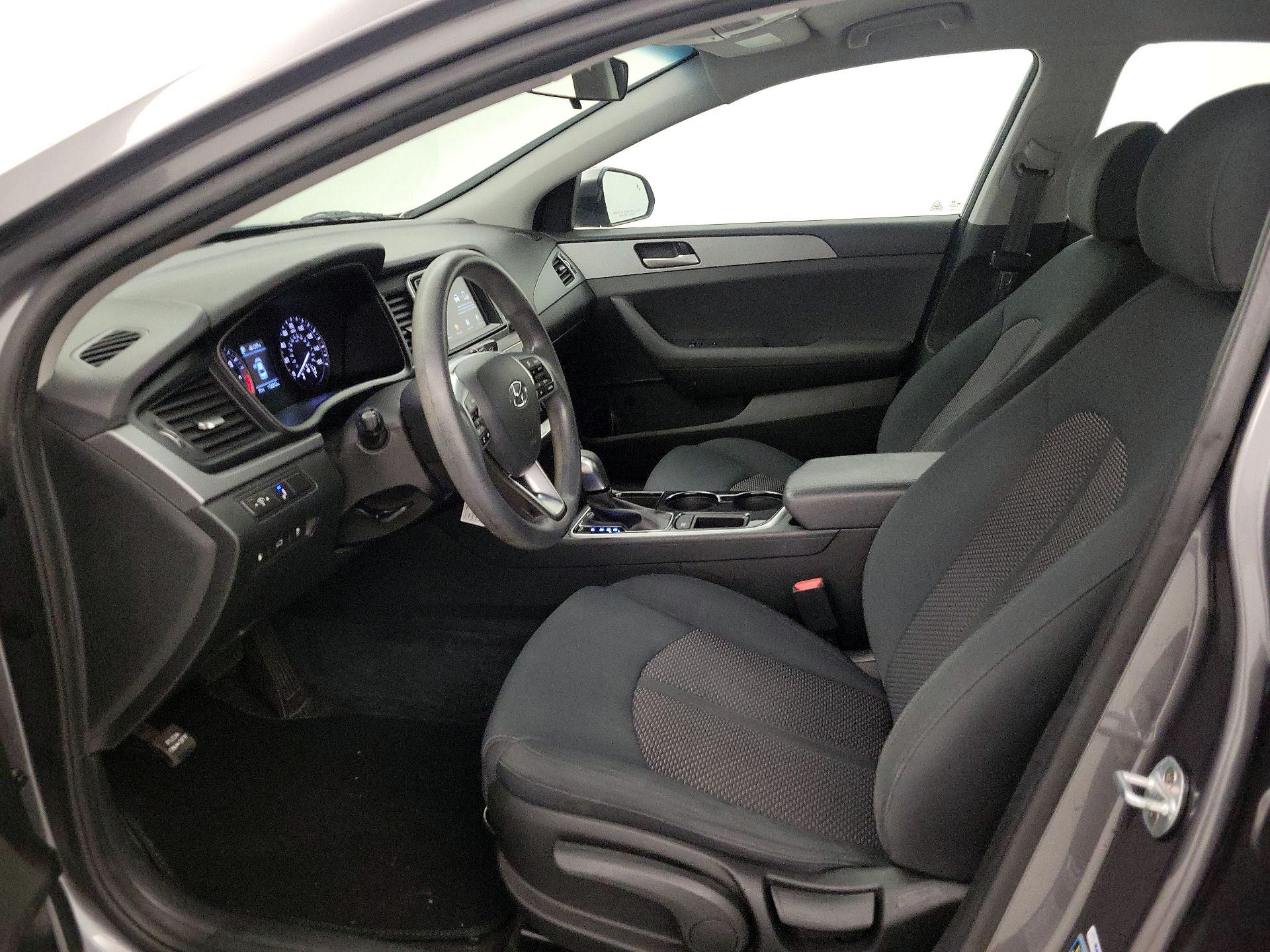 Thumbnail: 2019 Hyundai Sonata - 11