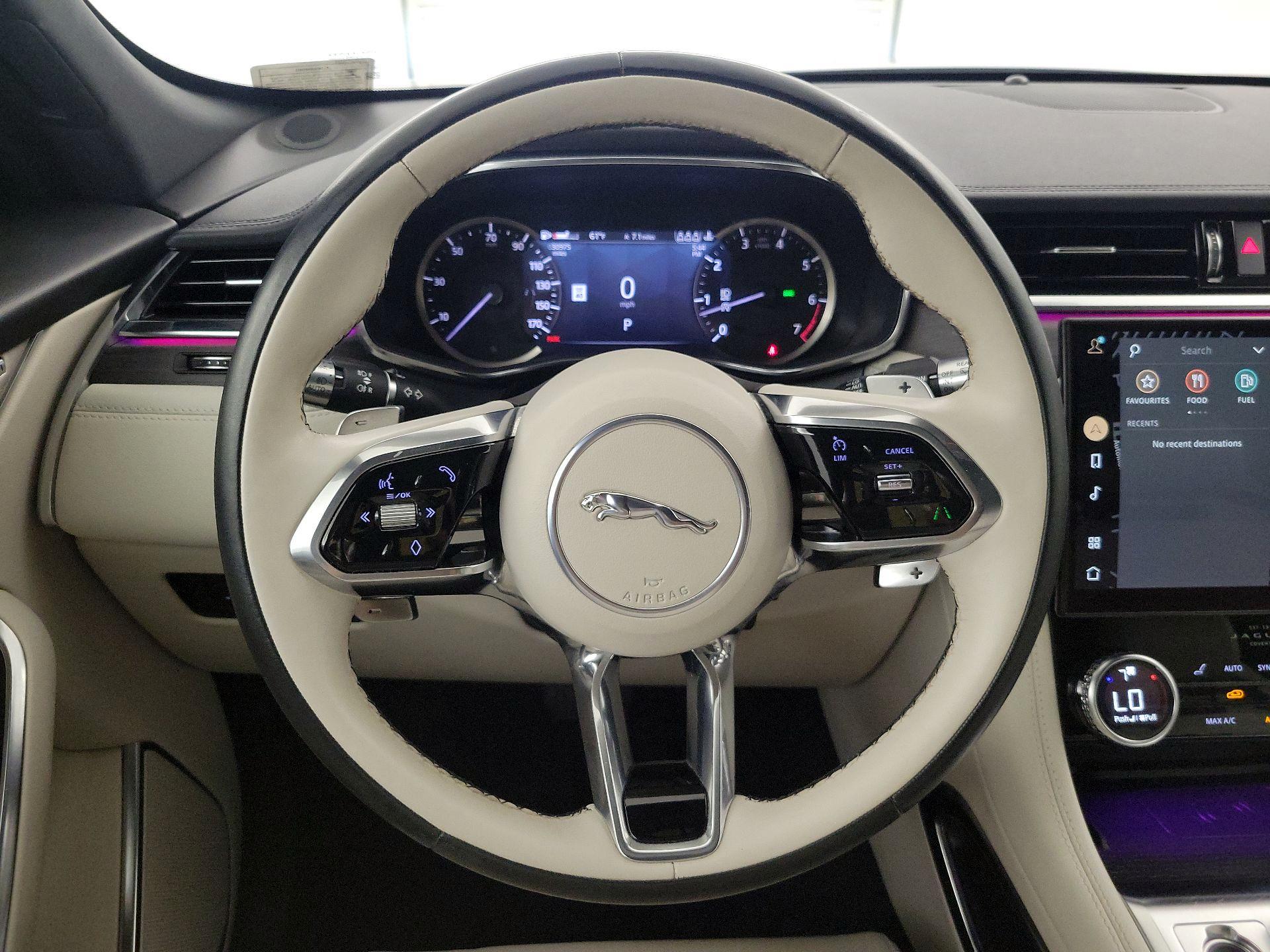 Thumbnail: 2022 Jaguar F-Pace - 10