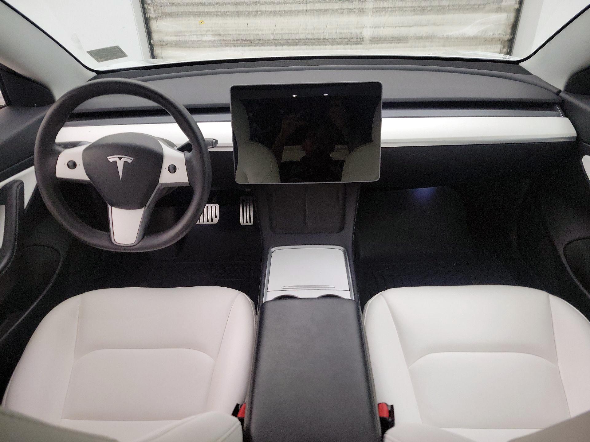 Thumbnail: 2021 Tesla Model 3 - 9