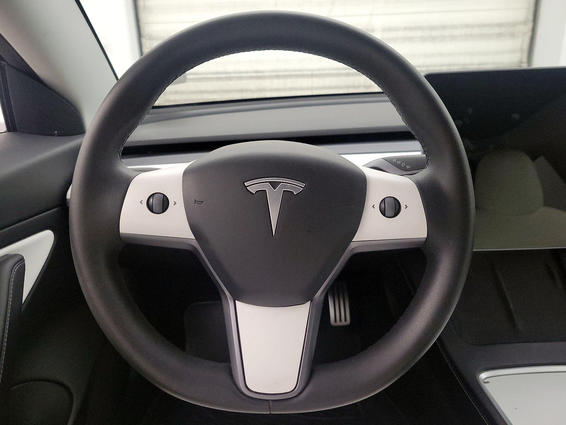 Thumbnail: 2021 Tesla Model 3 - 10