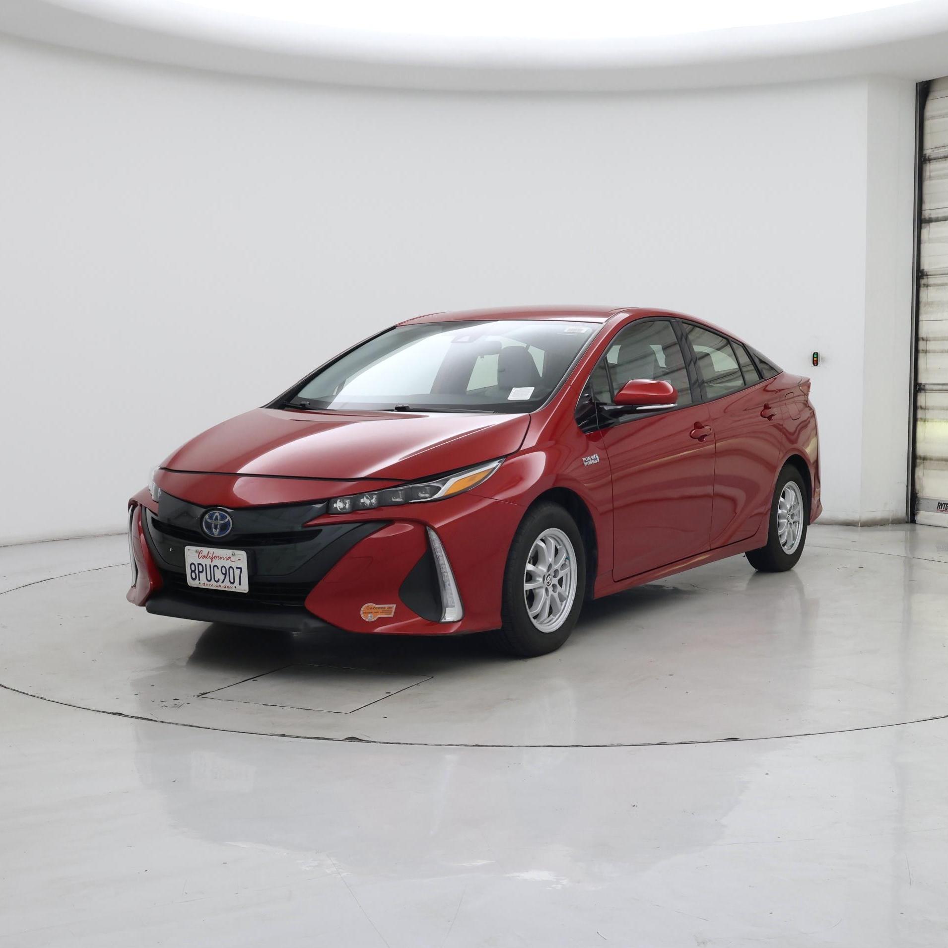 Thumbnail: 2020 Toyota Prius Prime - 4