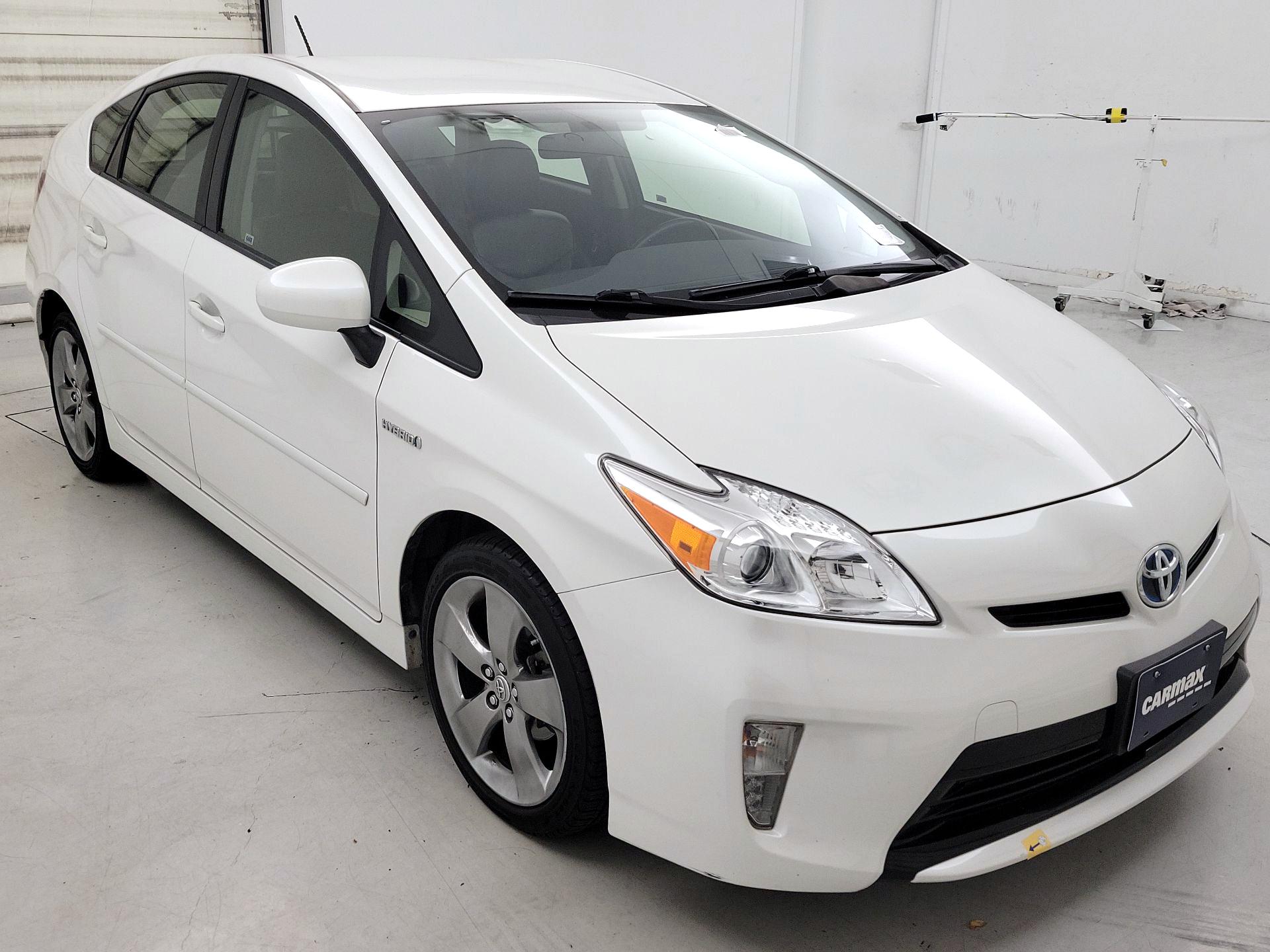 Thumbnail: 2013 Toyota Prius - 1