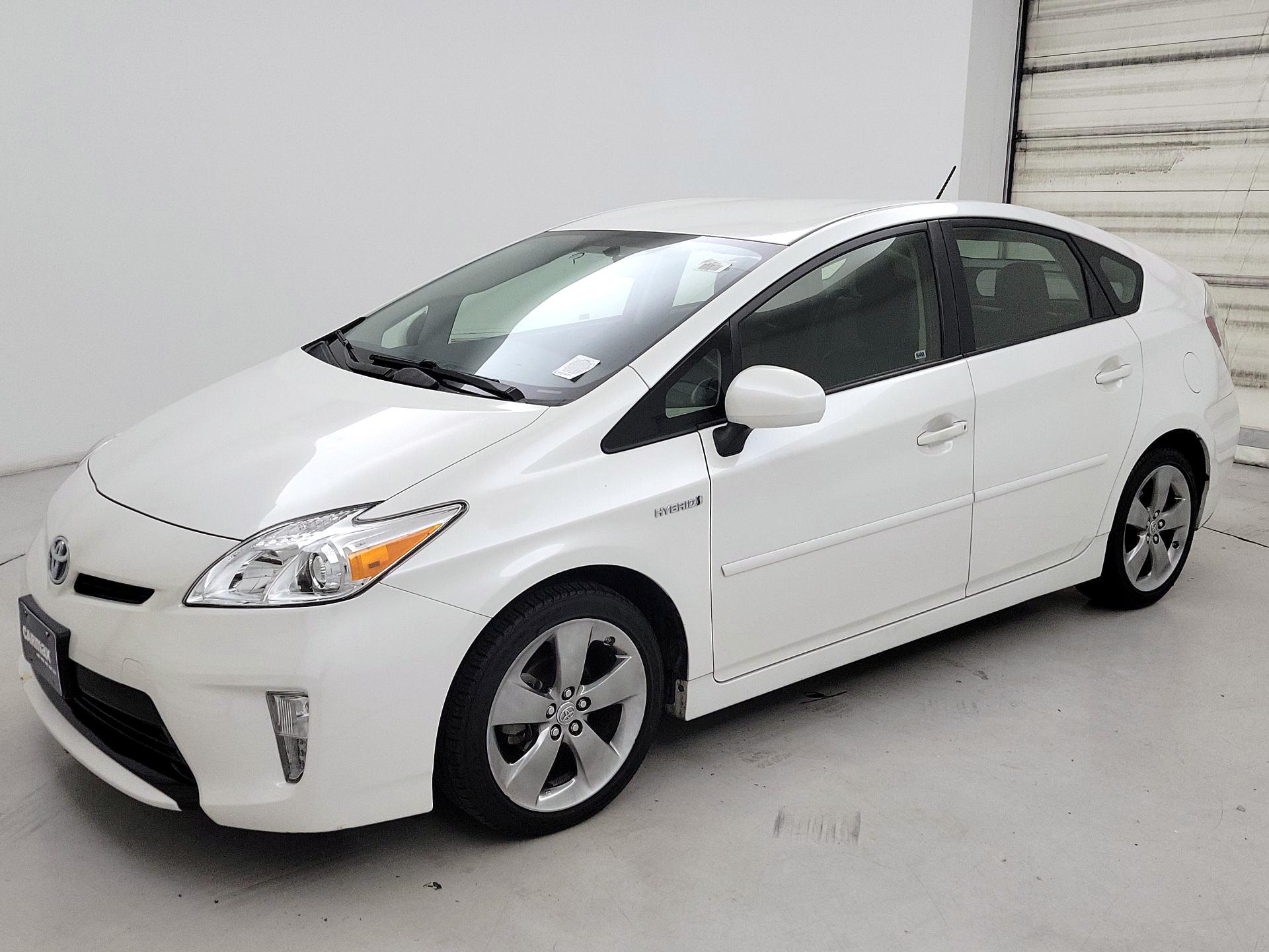 Thumbnail: 2013 Toyota Prius - 3