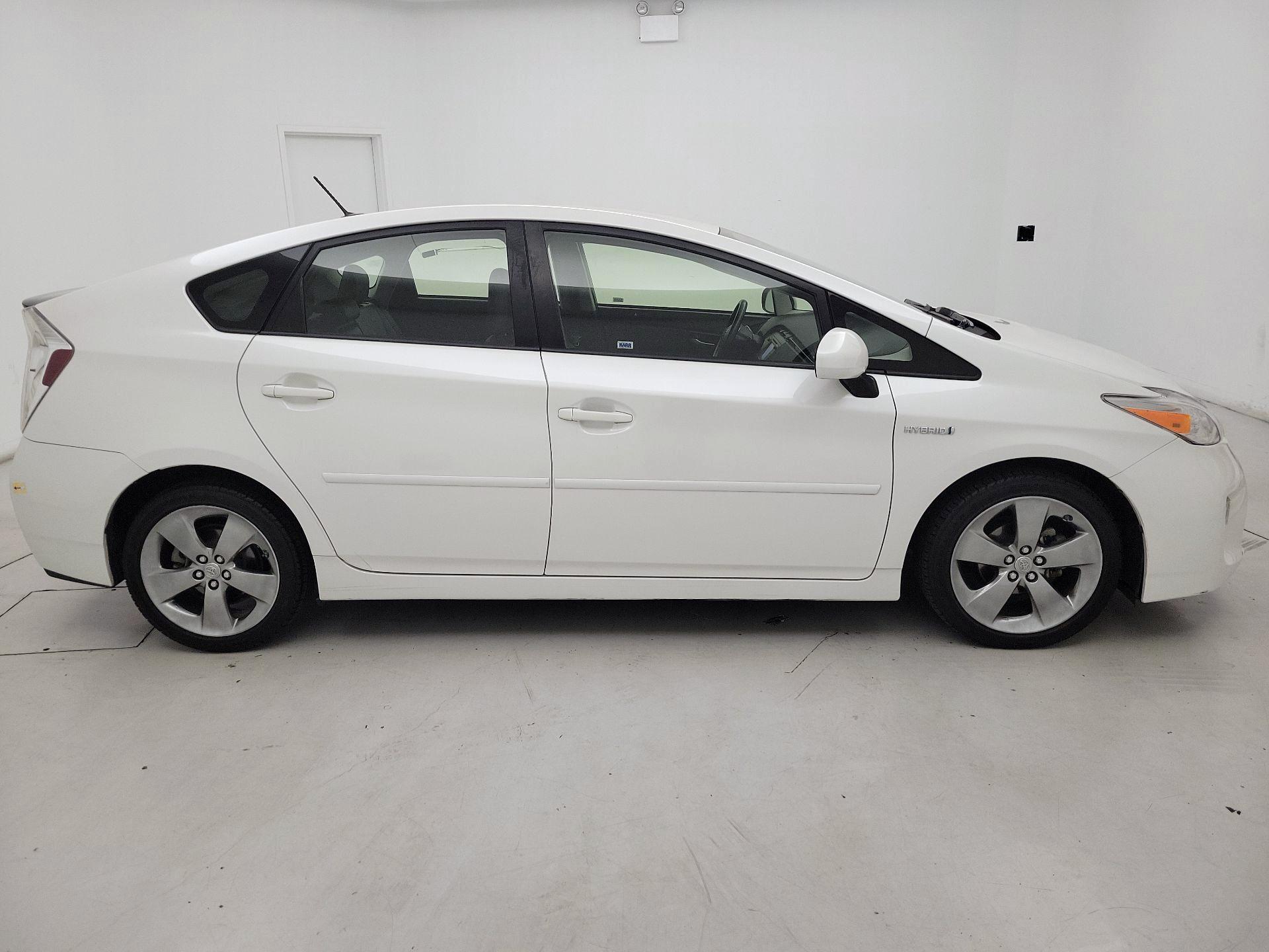 Thumbnail: 2013 Toyota Prius - 4