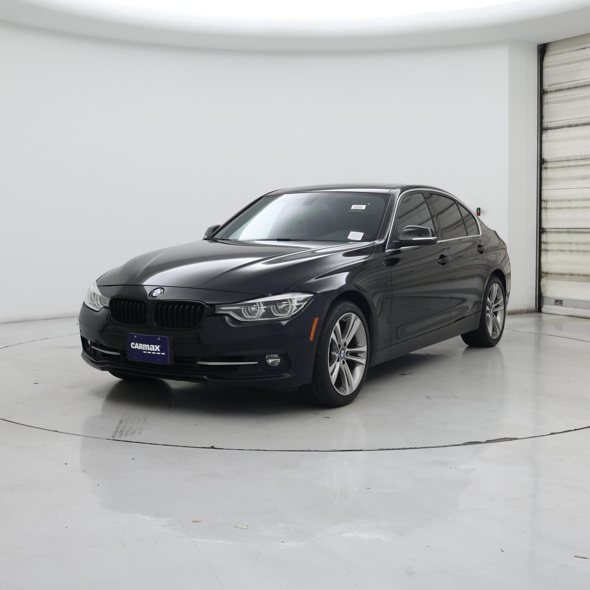Thumbnail: 2017 BMW 3 Series - 4