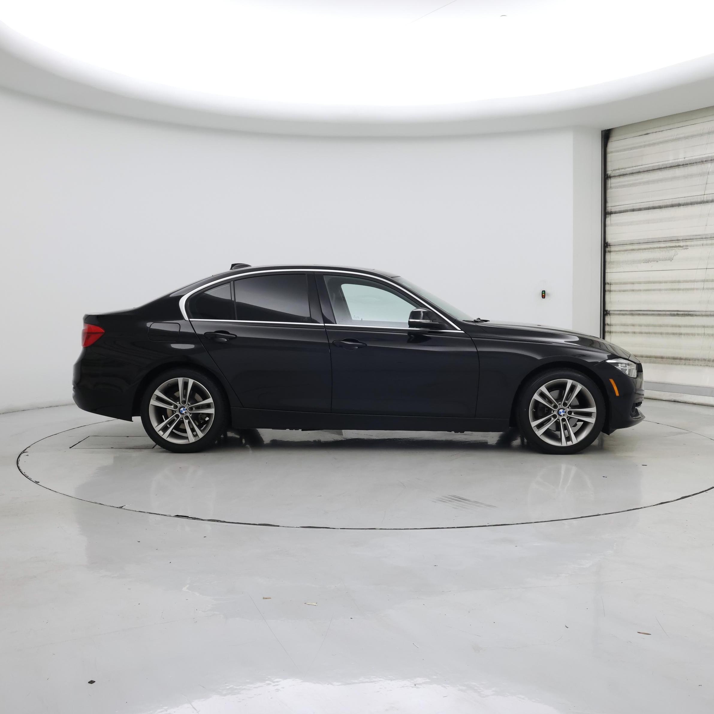 Thumbnail: 2017 BMW 3 Series - 7