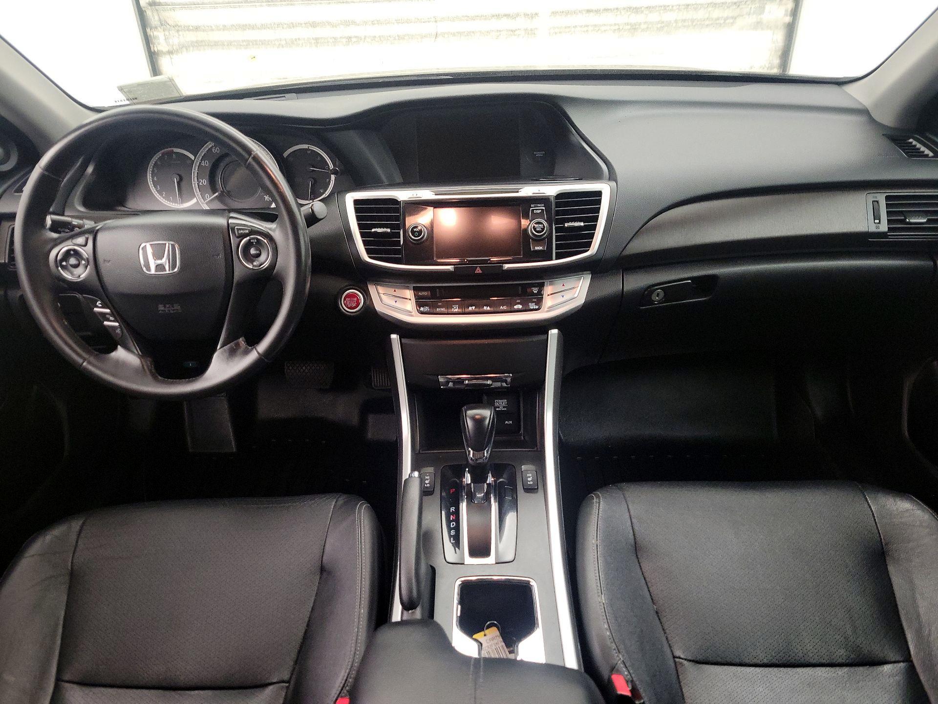Thumbnail: 2015 Honda Accord - 9