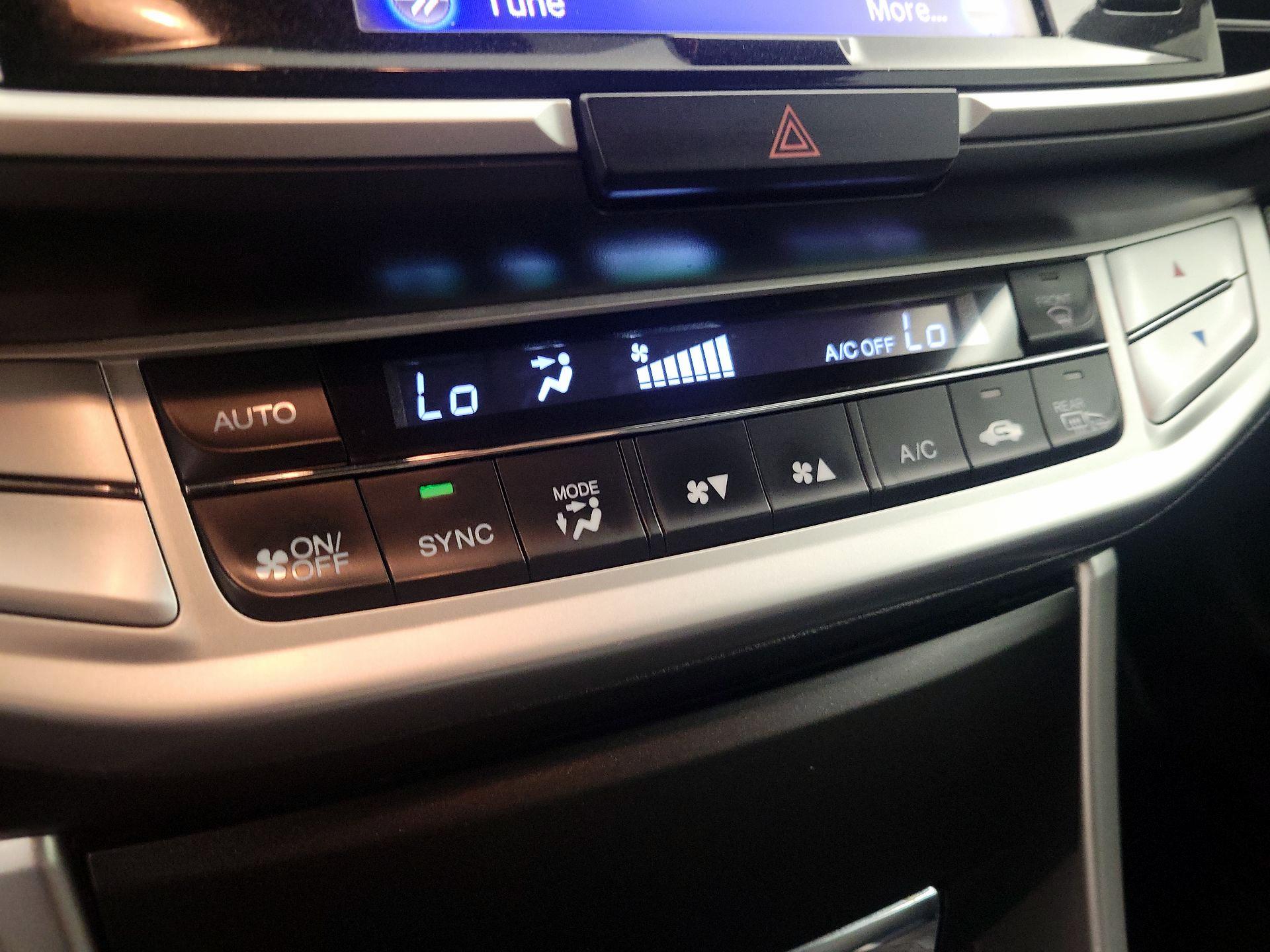 Thumbnail: 2015 Honda Accord - 16