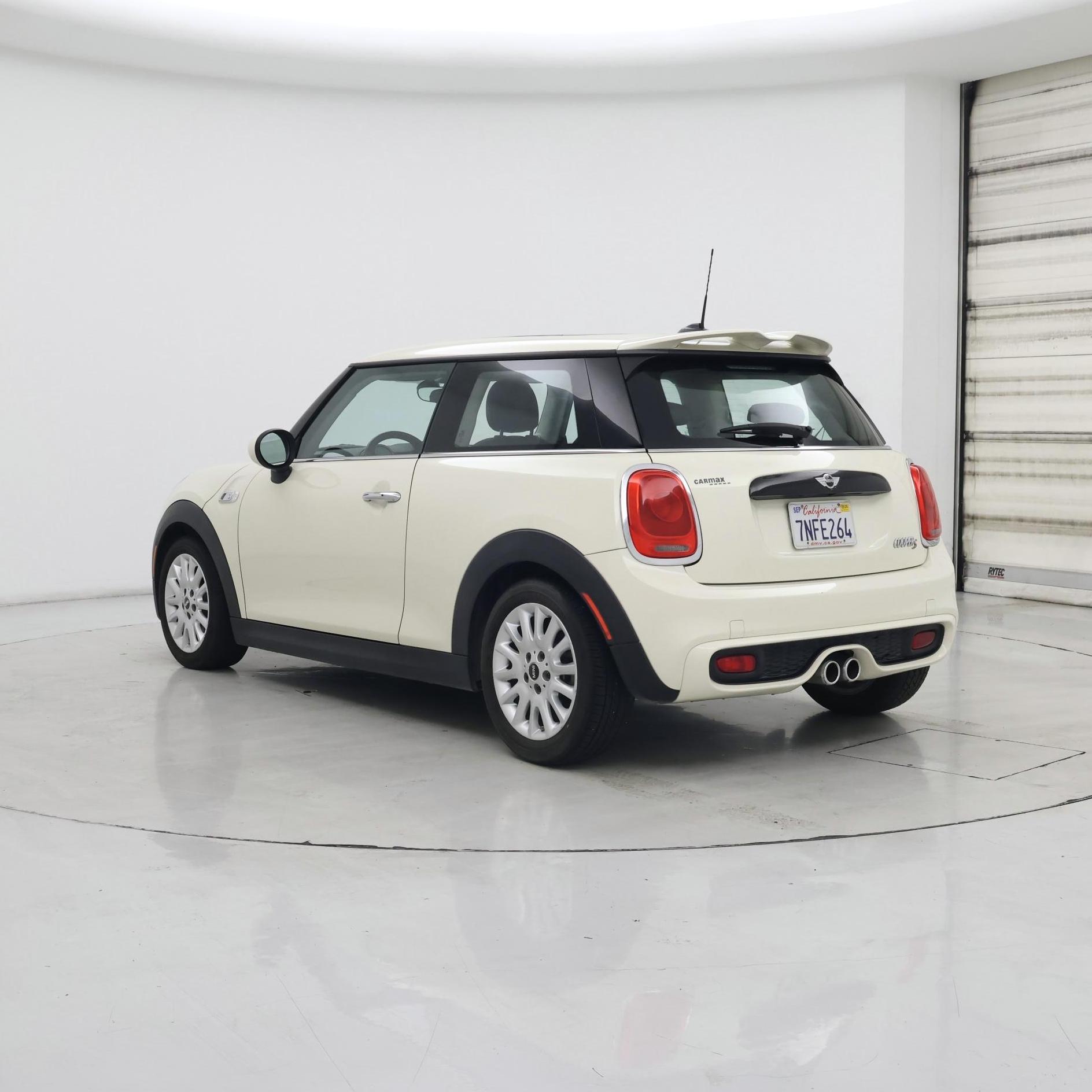 Thumbnail: 2015 MINI Cooper Hardtop - 2