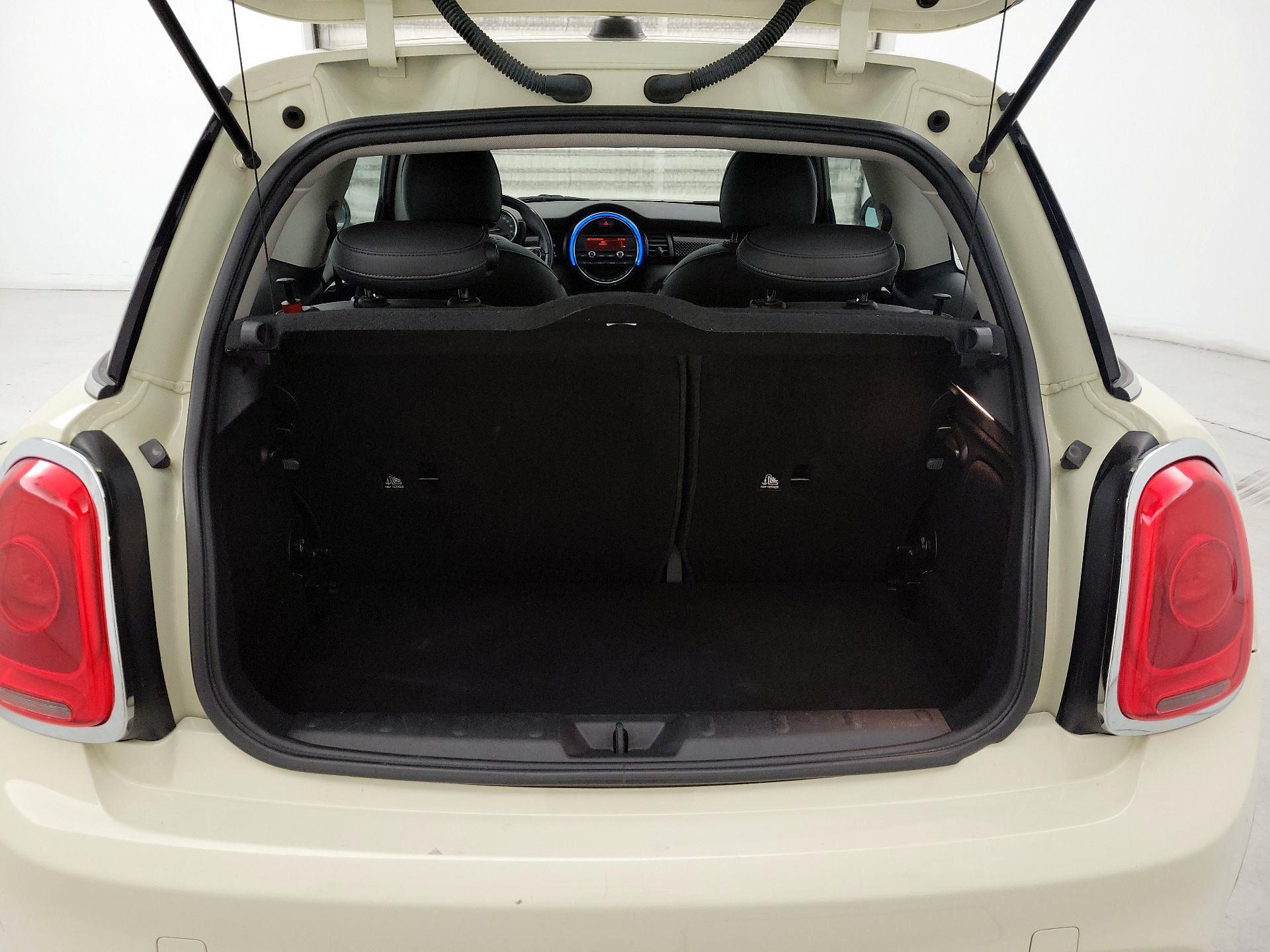 Thumbnail: 2015 MINI Cooper Hardtop - 19