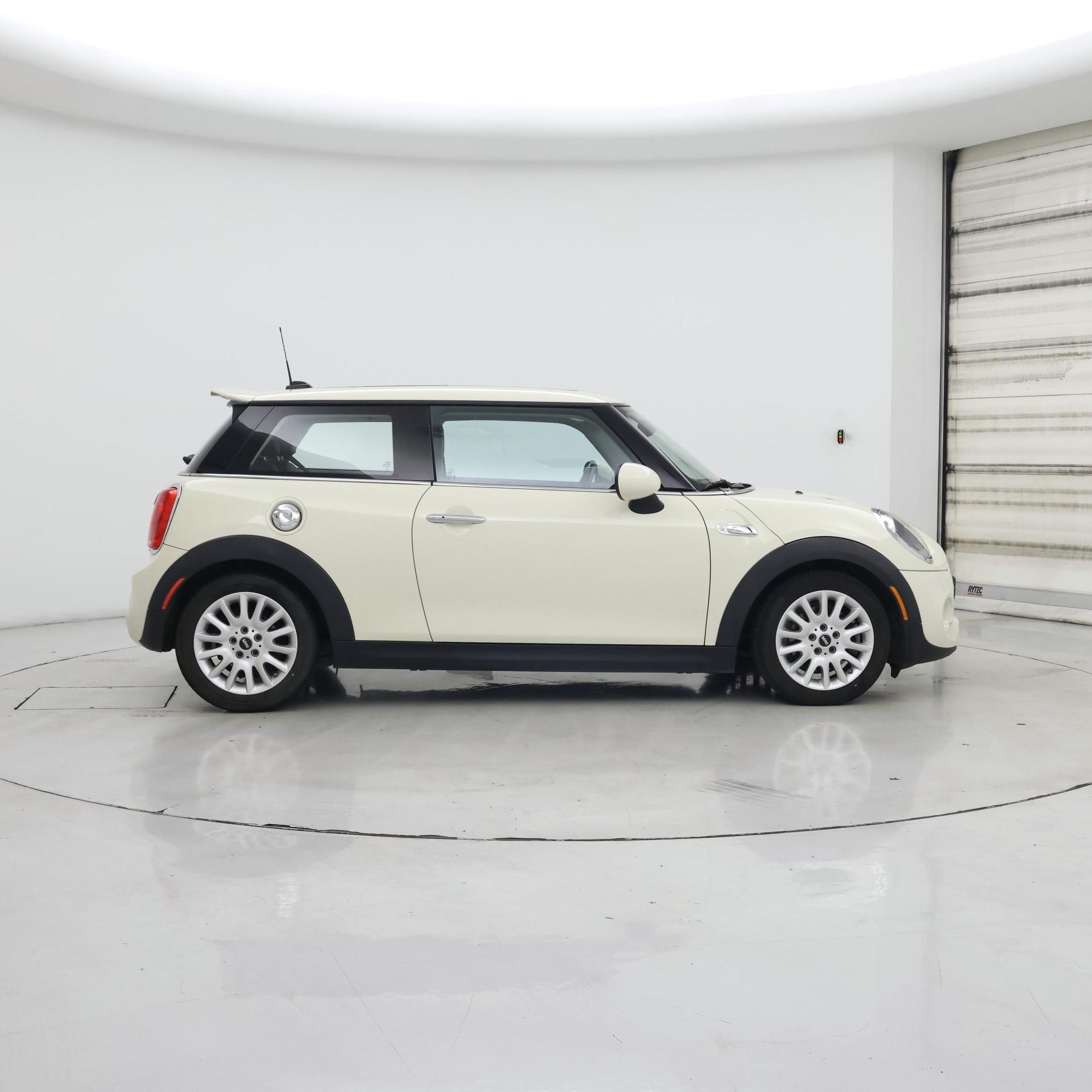Thumbnail: 2015 MINI Cooper Hardtop - 7
