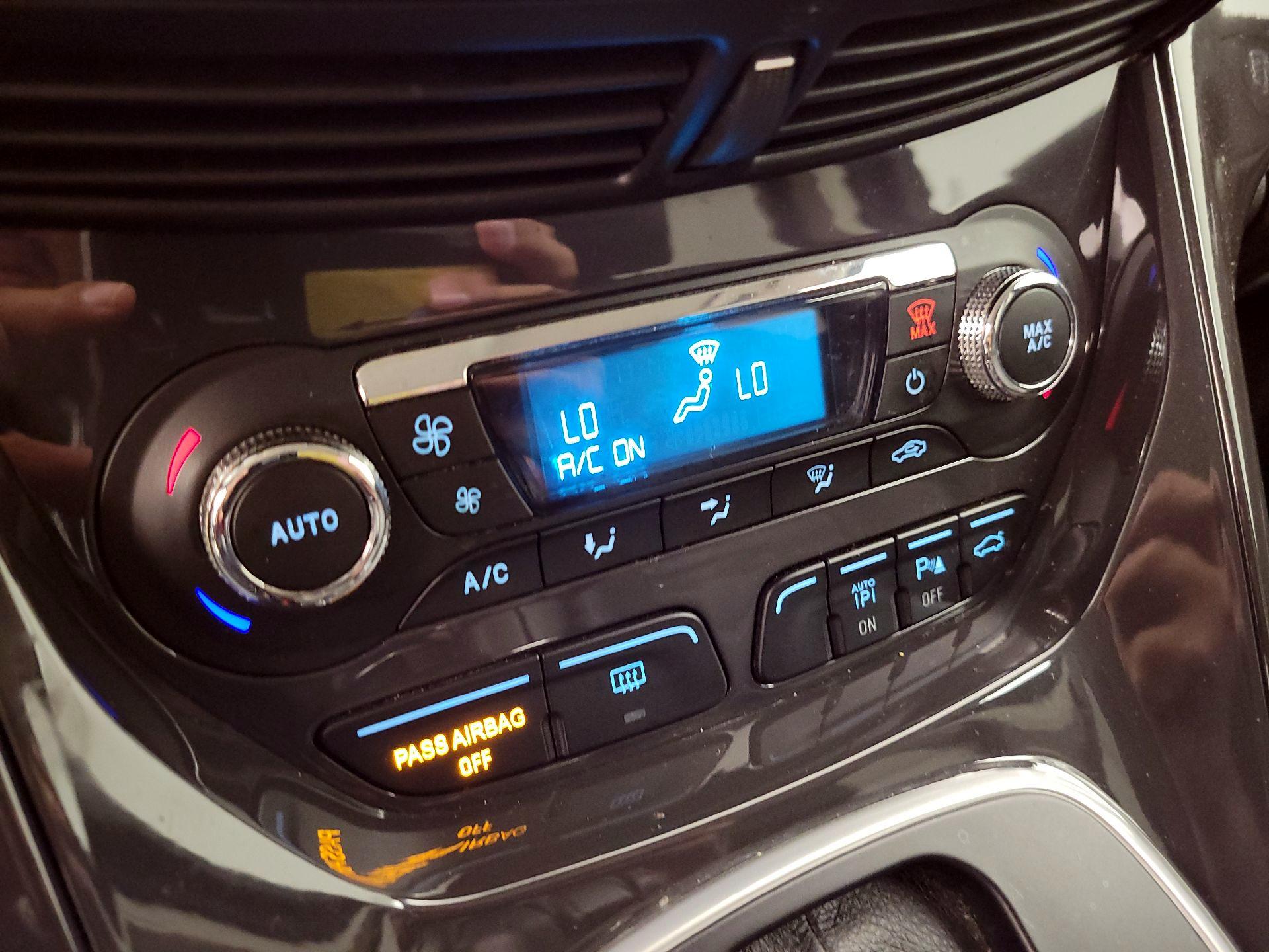 Thumbnail: 2014 Ford Escape - 16